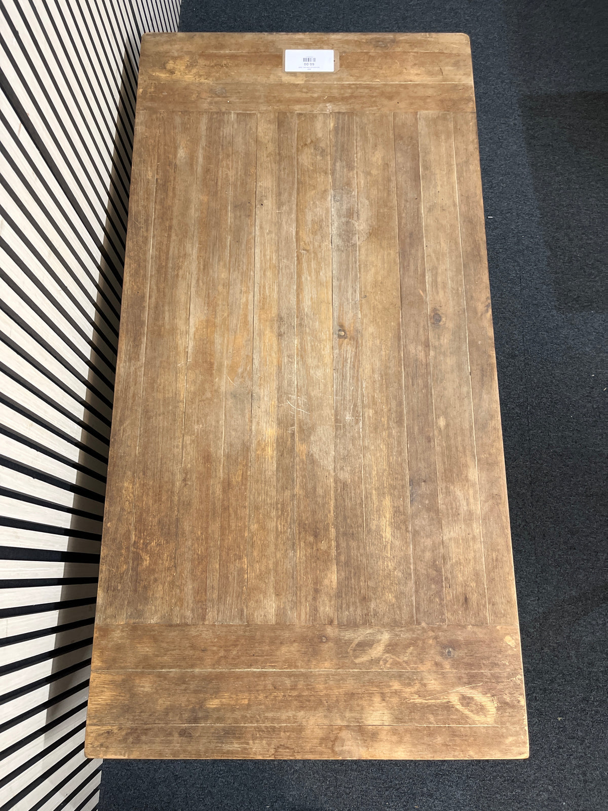 Oak veneer low coffee table   44250