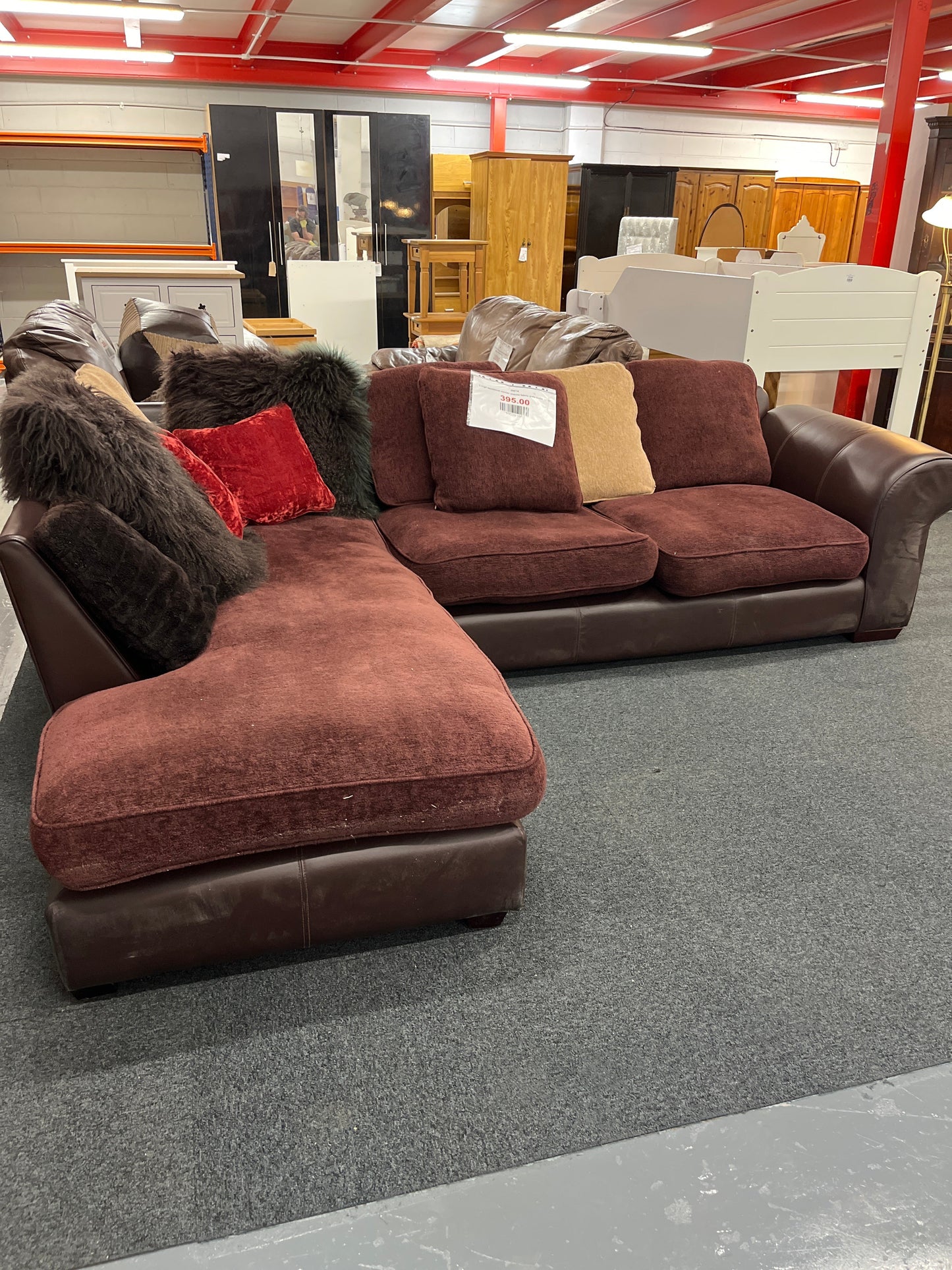 Large sectional corner mauve fabric sofa suite  1225
