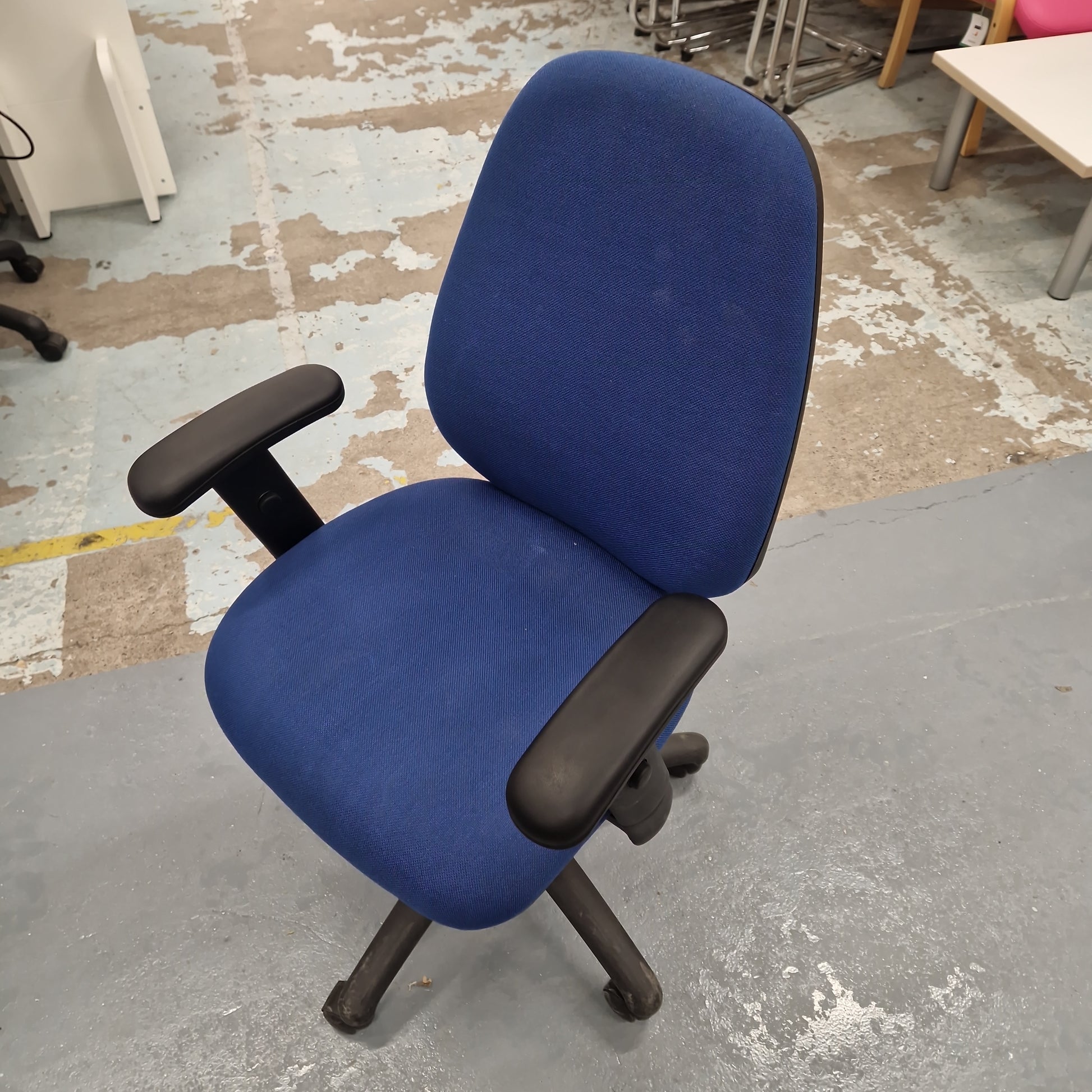 Vantage 100 2 lever PCB operators chair with height adjustable arms