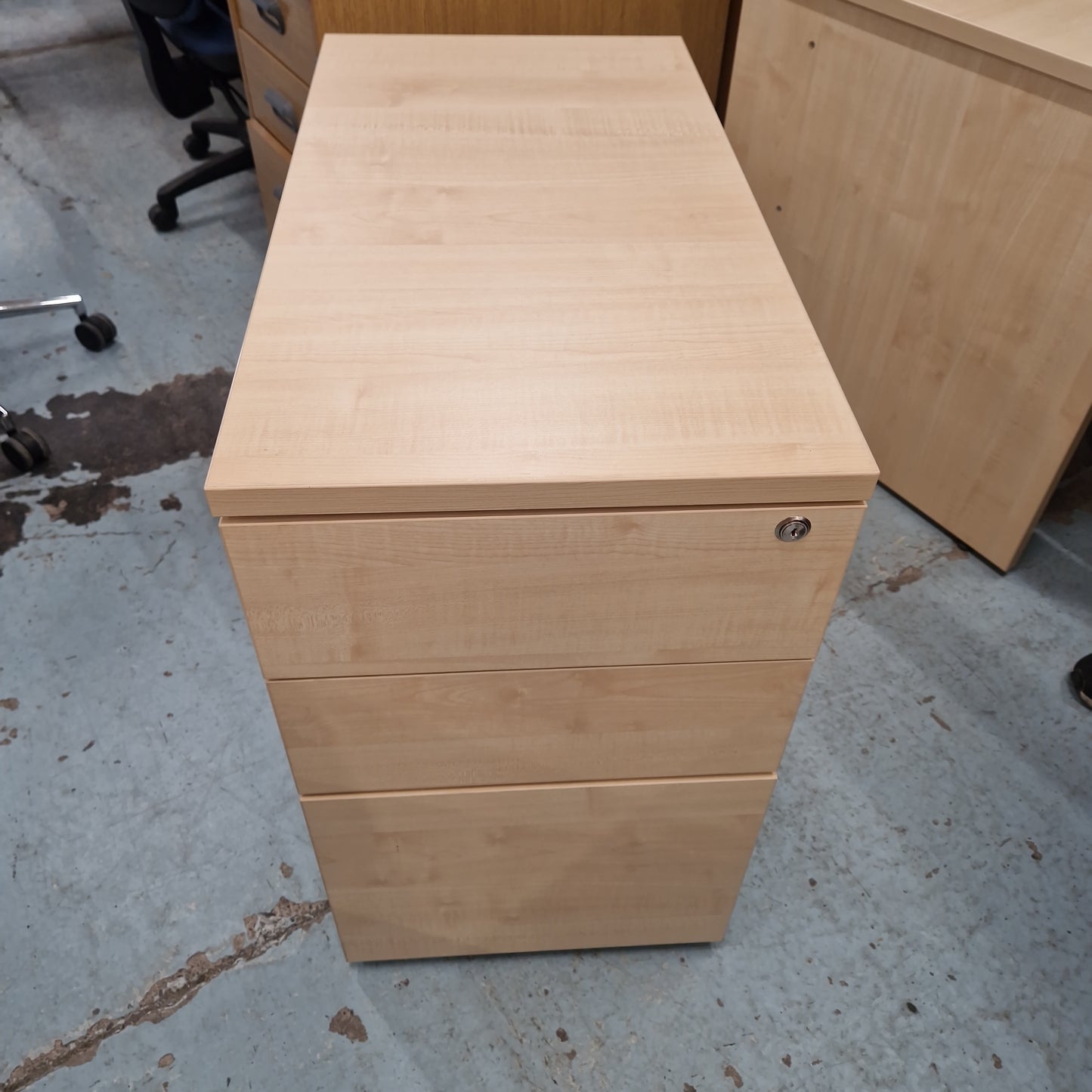 Wooden 800 desk high pedestal  (800mm deep) 10/04/21