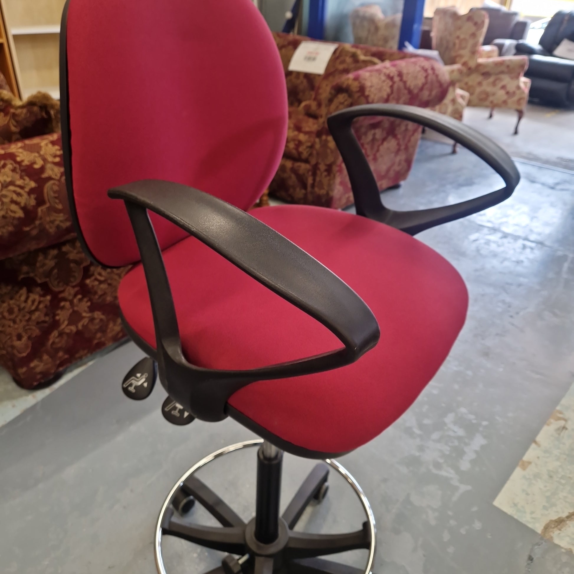 2 lever draughtsman swivel chair with fixed arms - Various fabric