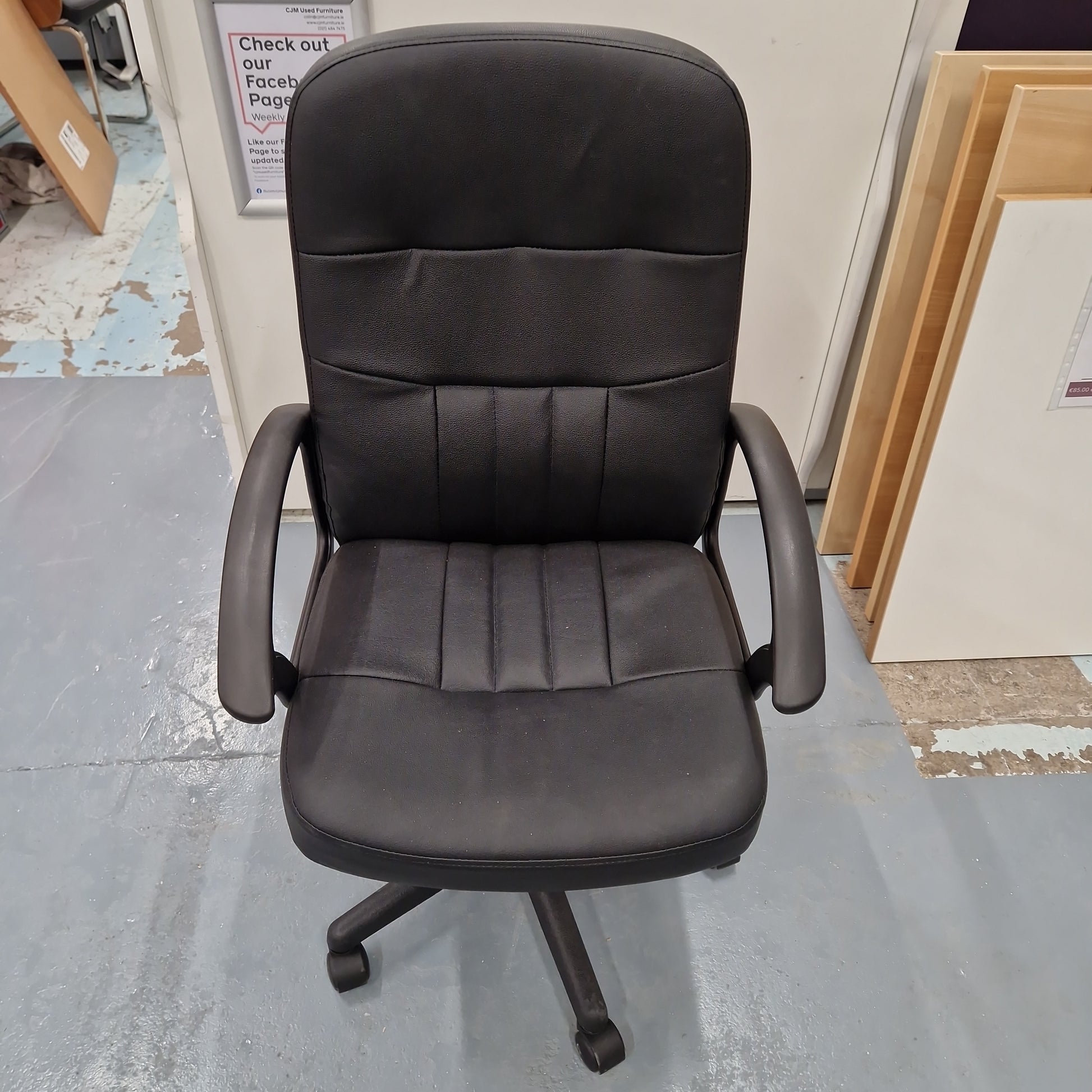 Cavalier leatherette managers chair - black
