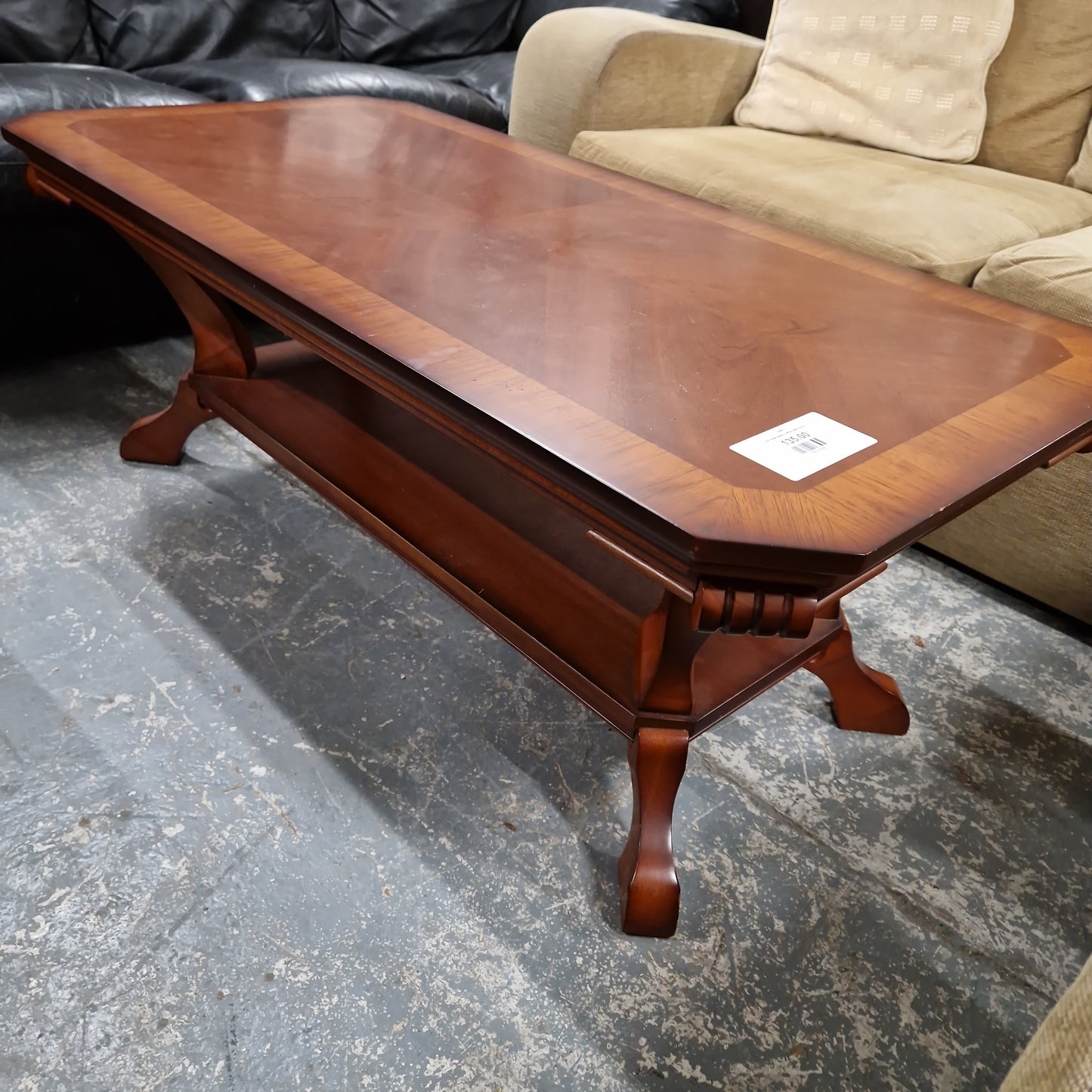 Low maghogany coffee table Q3223