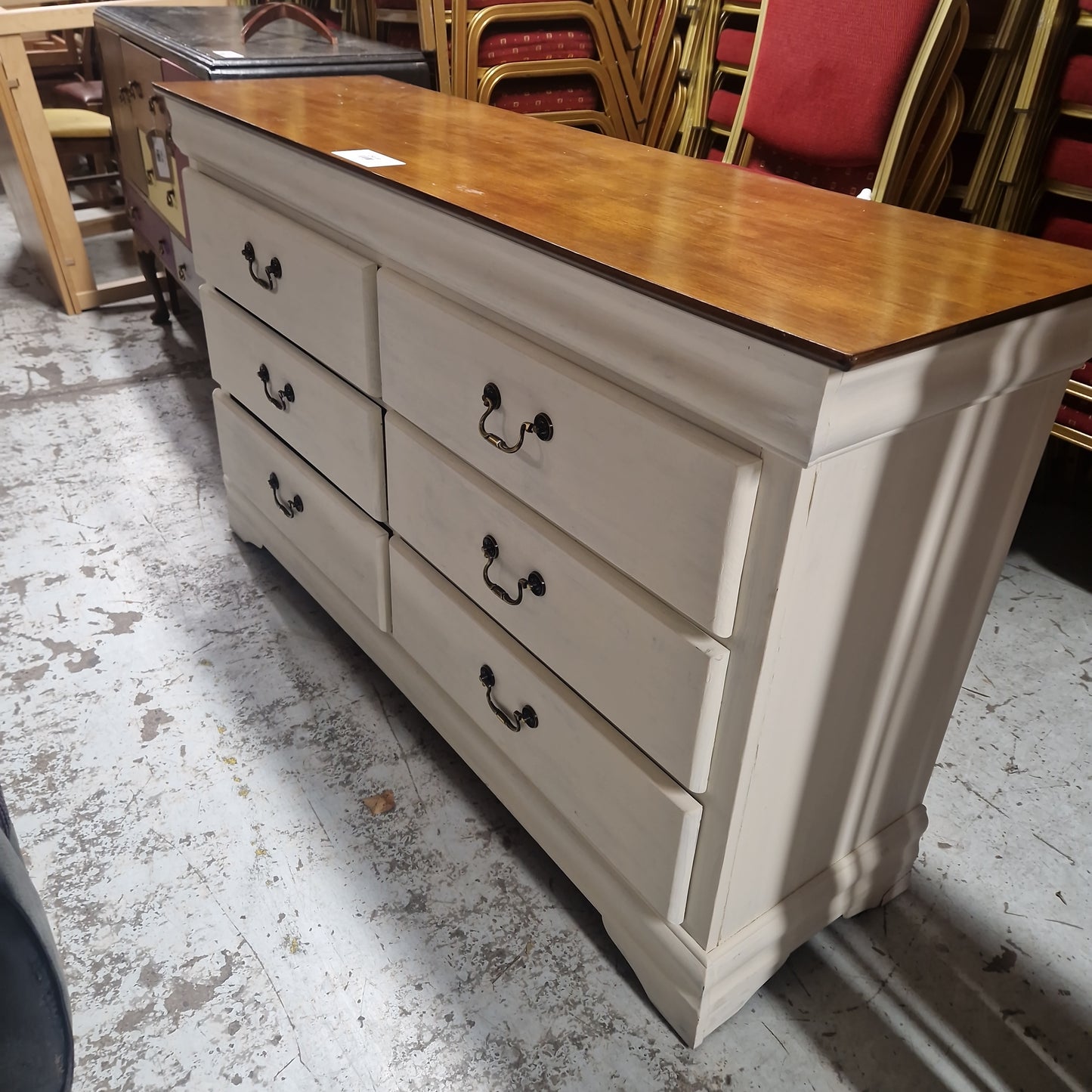 Large cream painted 6 dwr chest of dwrs  Q4123