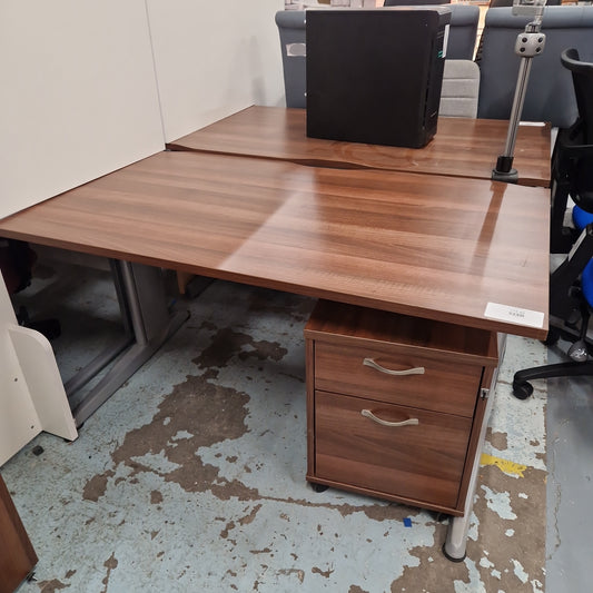 Straight desk 128  (1200mm x 800mm)