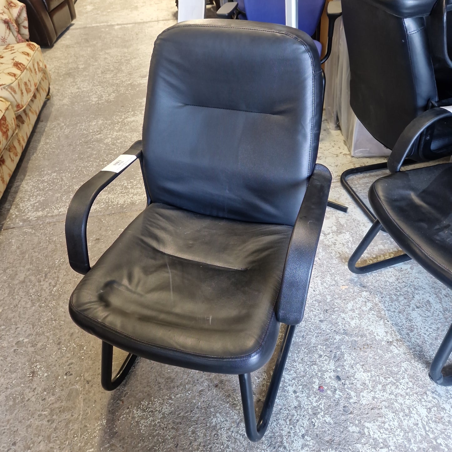 Black PU leatherette skid based meeting chair cw arms  Q3223