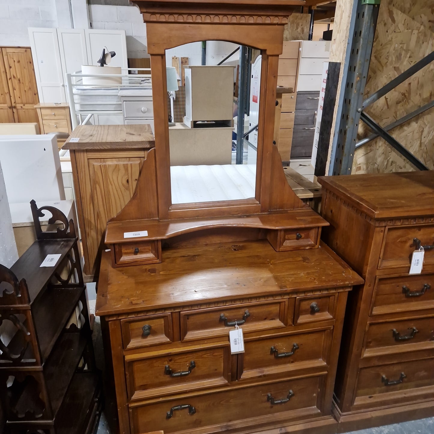 Solid pine stained bedroom chest cw matching mirror with dwrs  Q4223