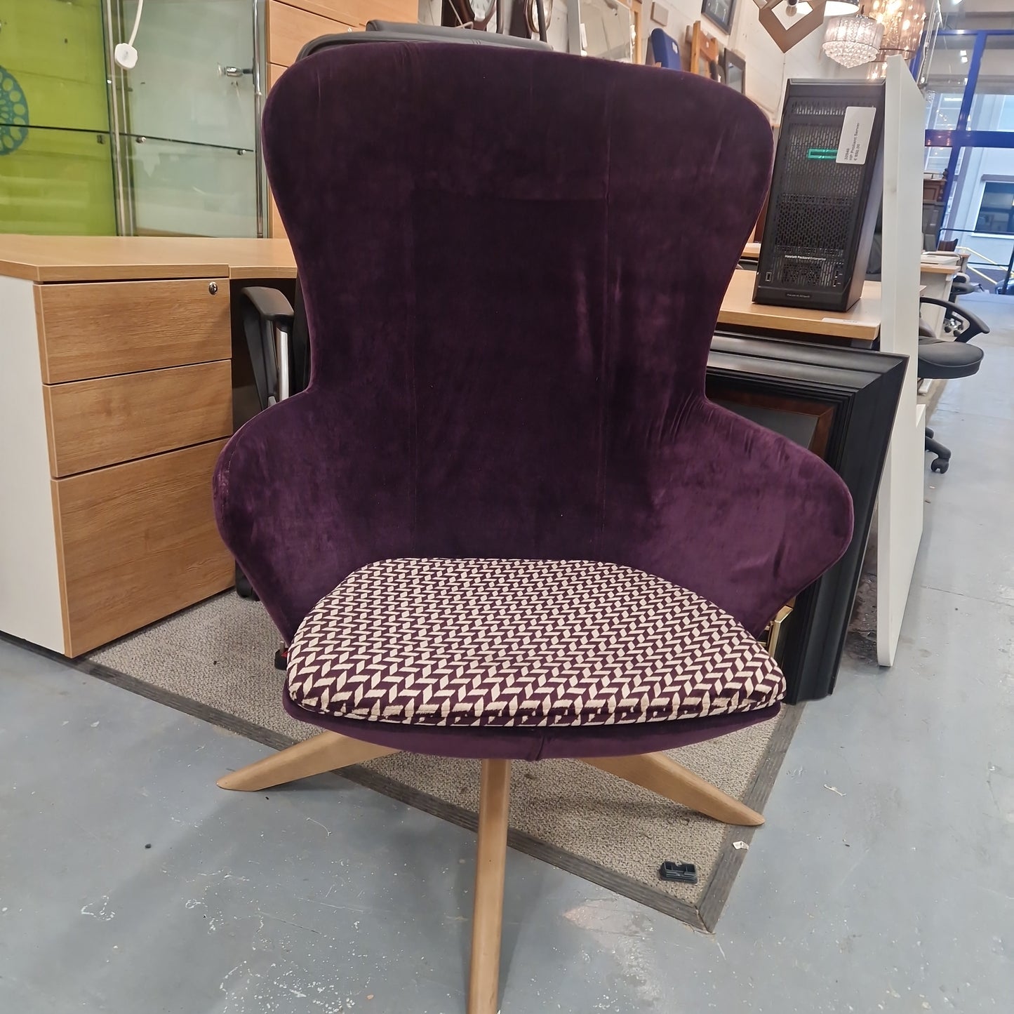 Figaro high back chair with solid wooden base