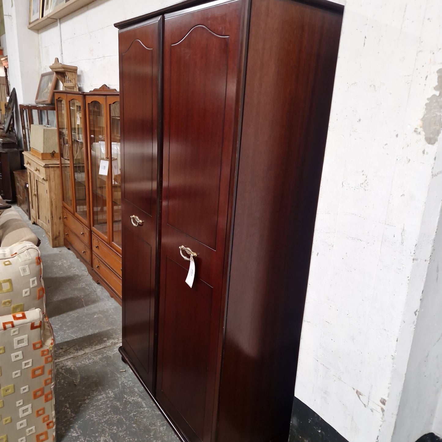 Rossmore mahogany tall ornate 2 door wardrobe with brass effect handle