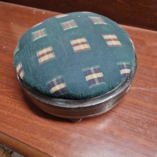 Knitting footstool circular  1224