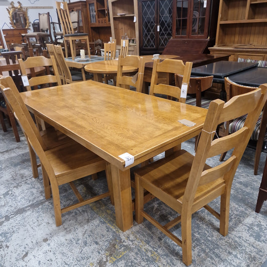Solid wood kitchen table with 6 no matching solid wood chairs