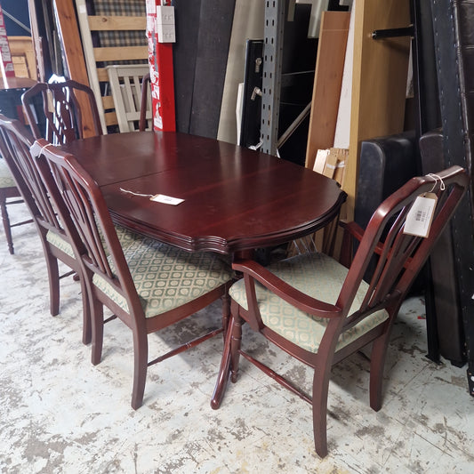 Mahogany oval dining table with 6 no. chair
