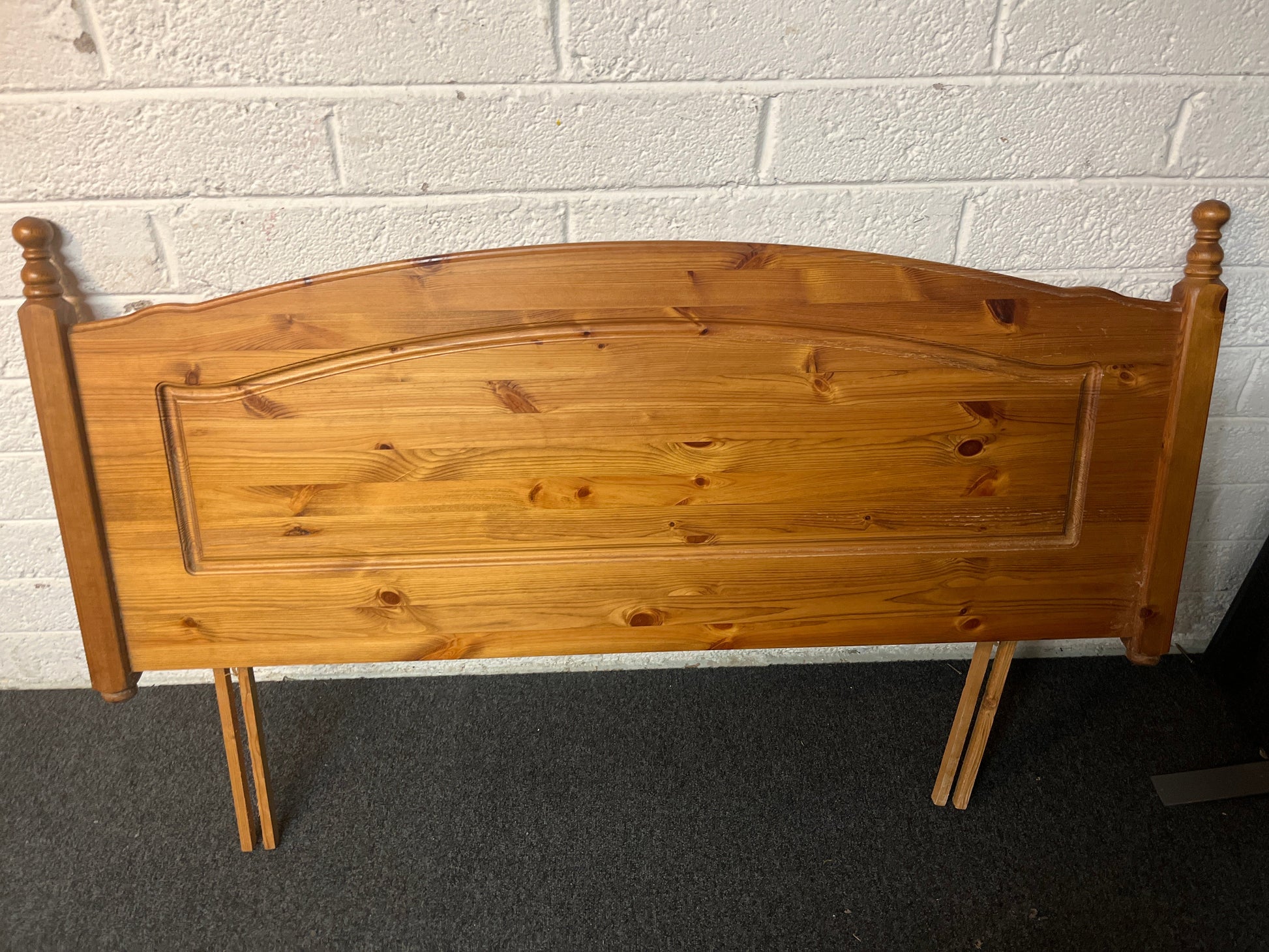 4ft6 pine headboard 3225