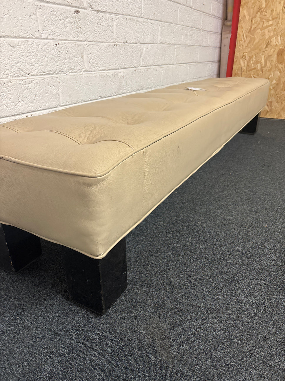 Long cream leather bench (2 meters long), soldi wood frame 1325