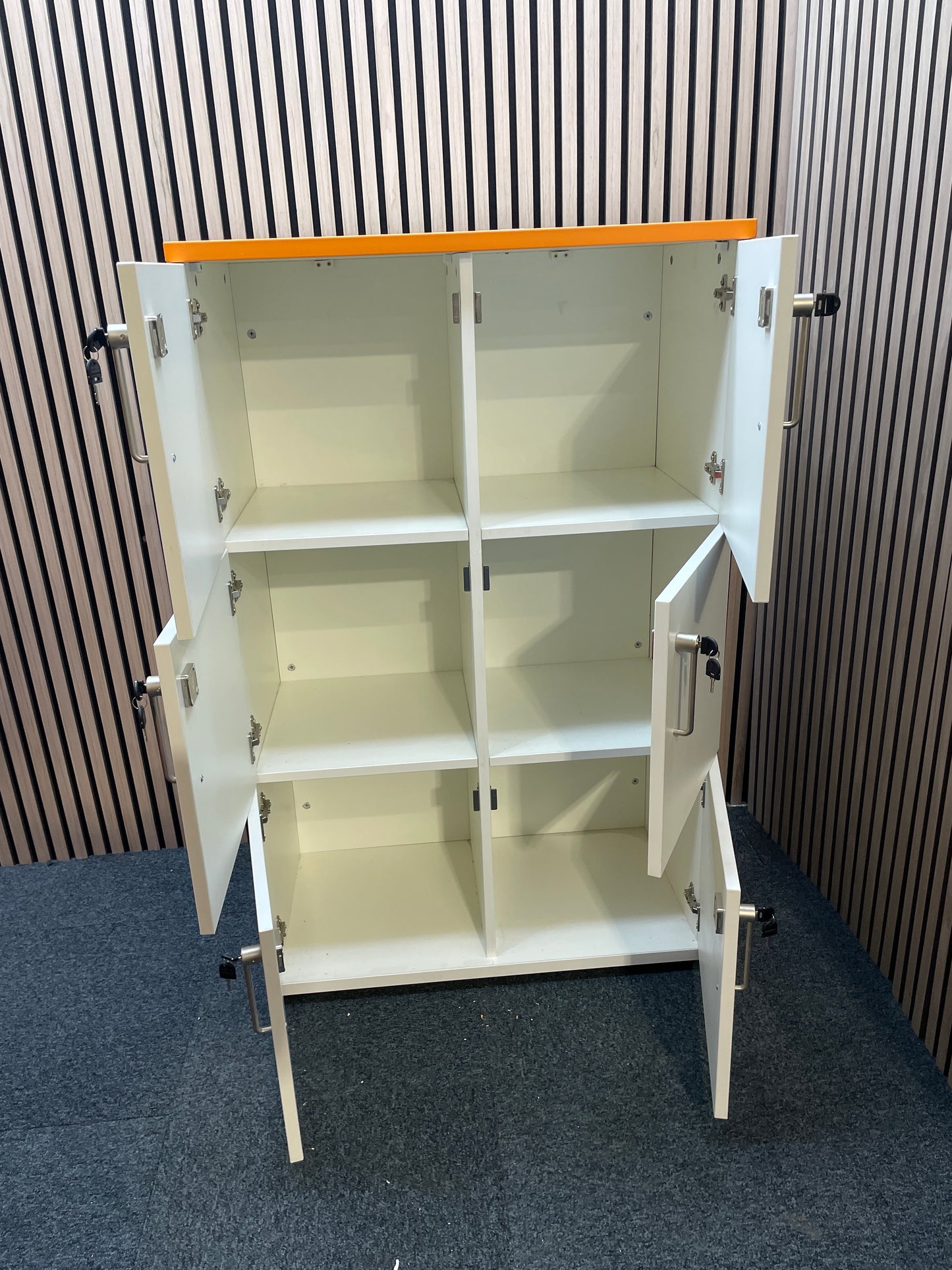 6 door white laminate personal lockers with individual keys per locker (H 122 x W 80 x D 43 cm)
