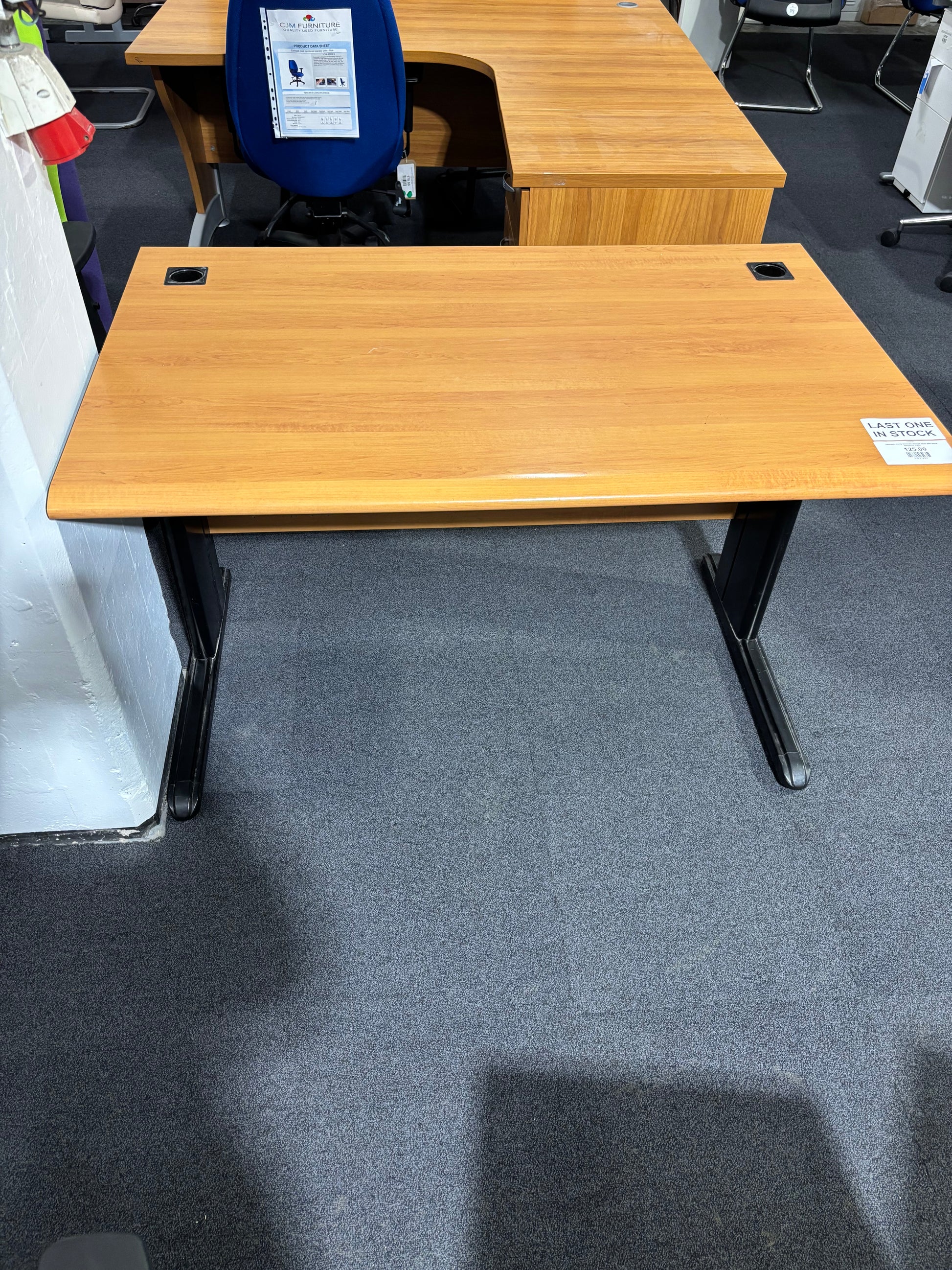 1200x800 cherry laminate straight desk with black cantilever frame