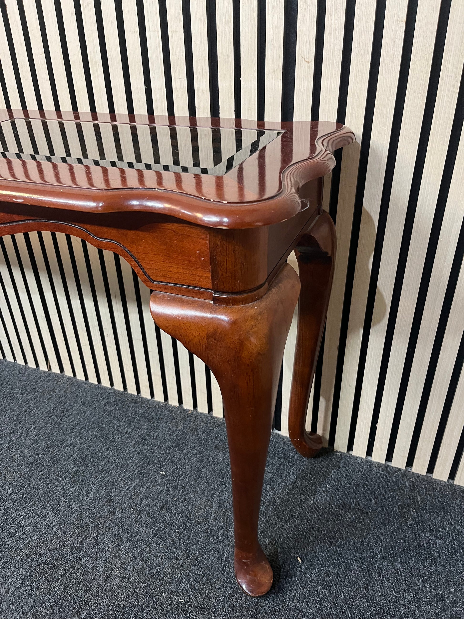 Dark wood glass top console table (H 67 x W 120 x D 40 cm) 43817