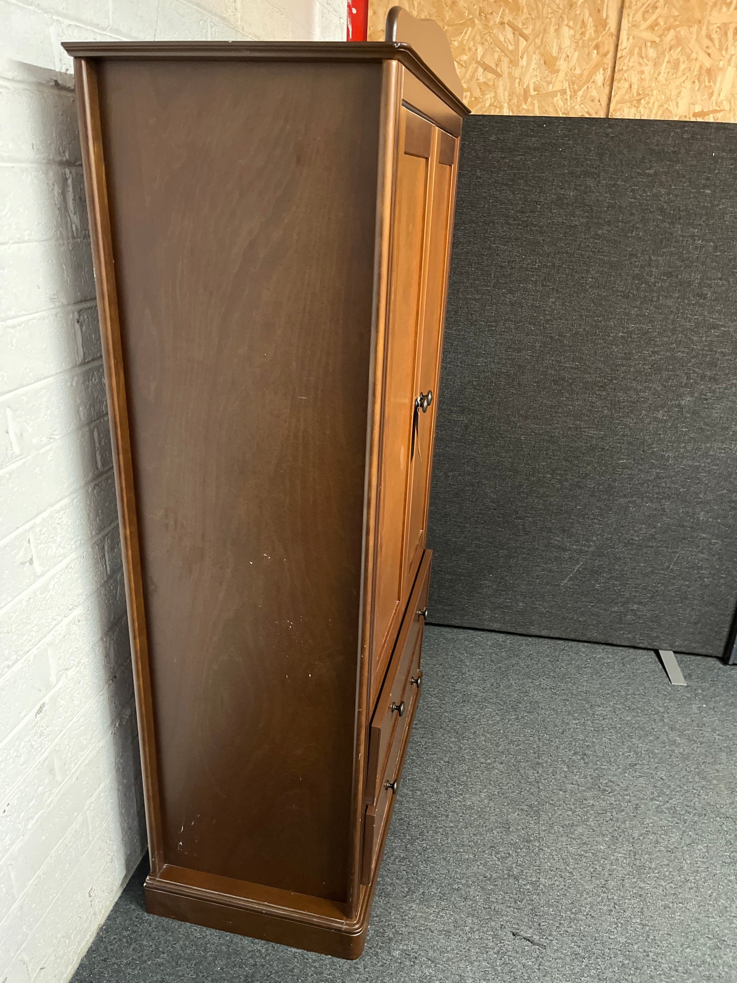 Dark wood stained 2 door 2 drawer wardrobe (H 190 x W 100 x D 52 cm) 2225