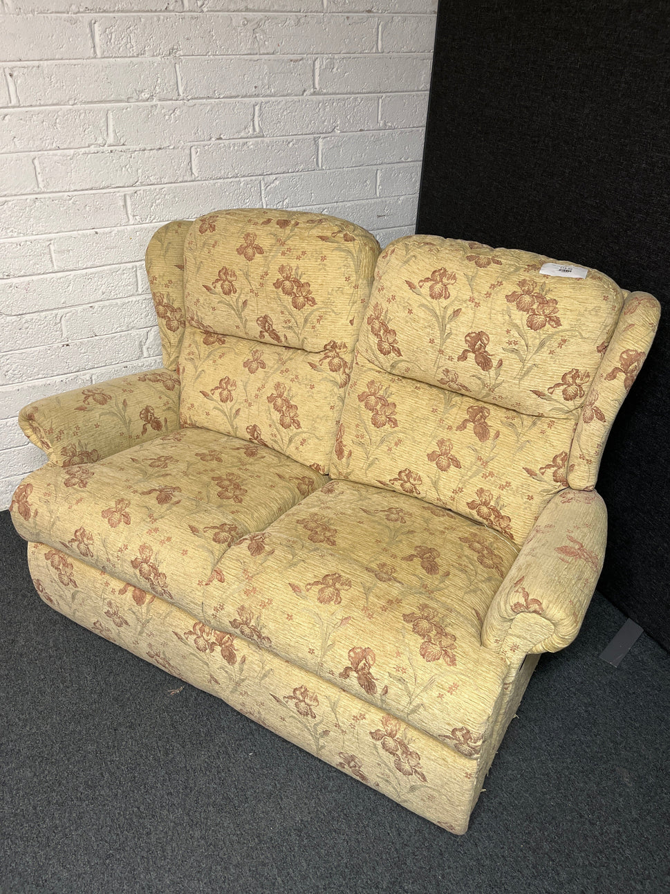 2 seater cream floral fabric recliner sofa suite  2225
