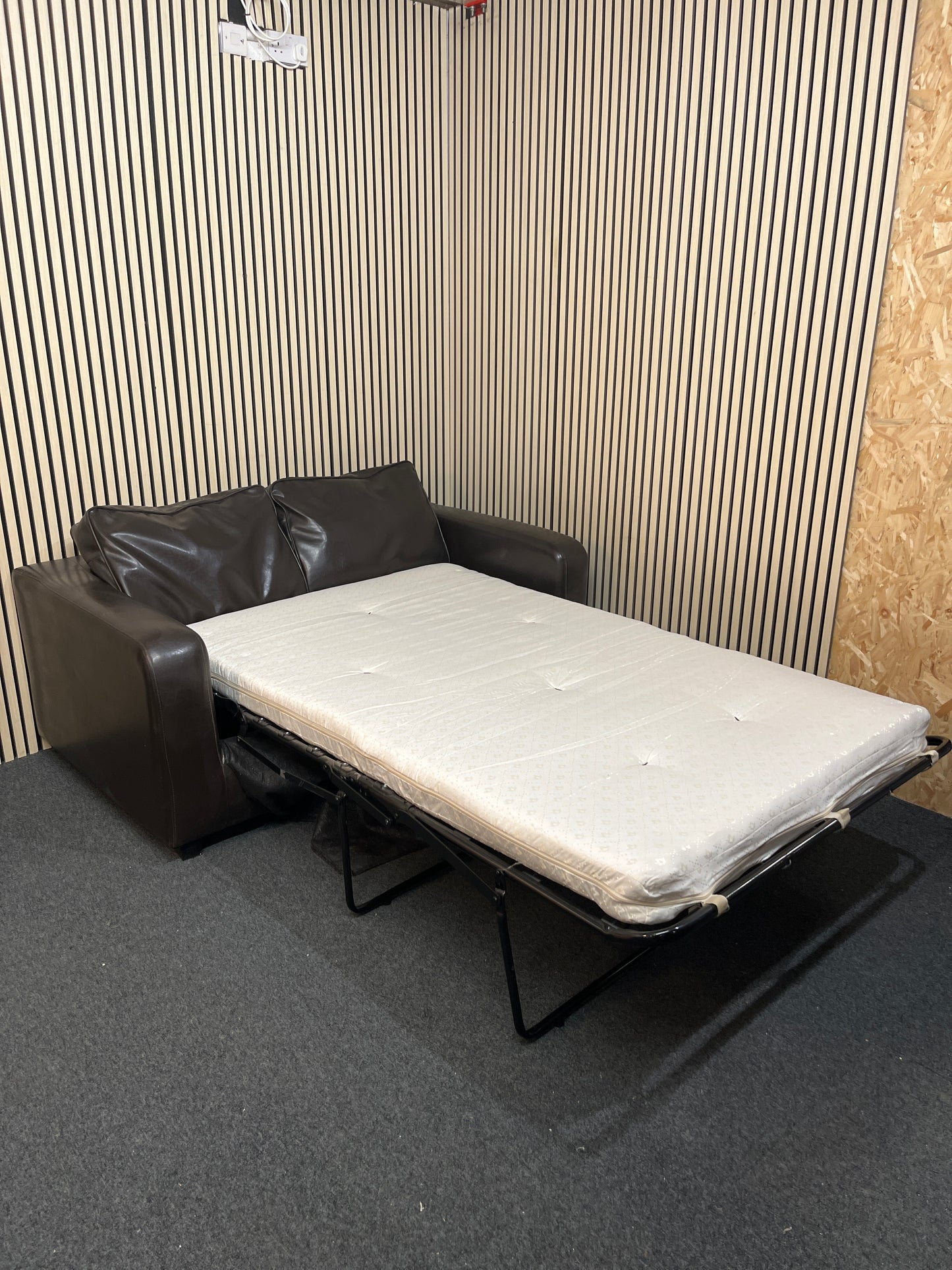 Large 2 seater dark brown leatherette sofa bed 1425