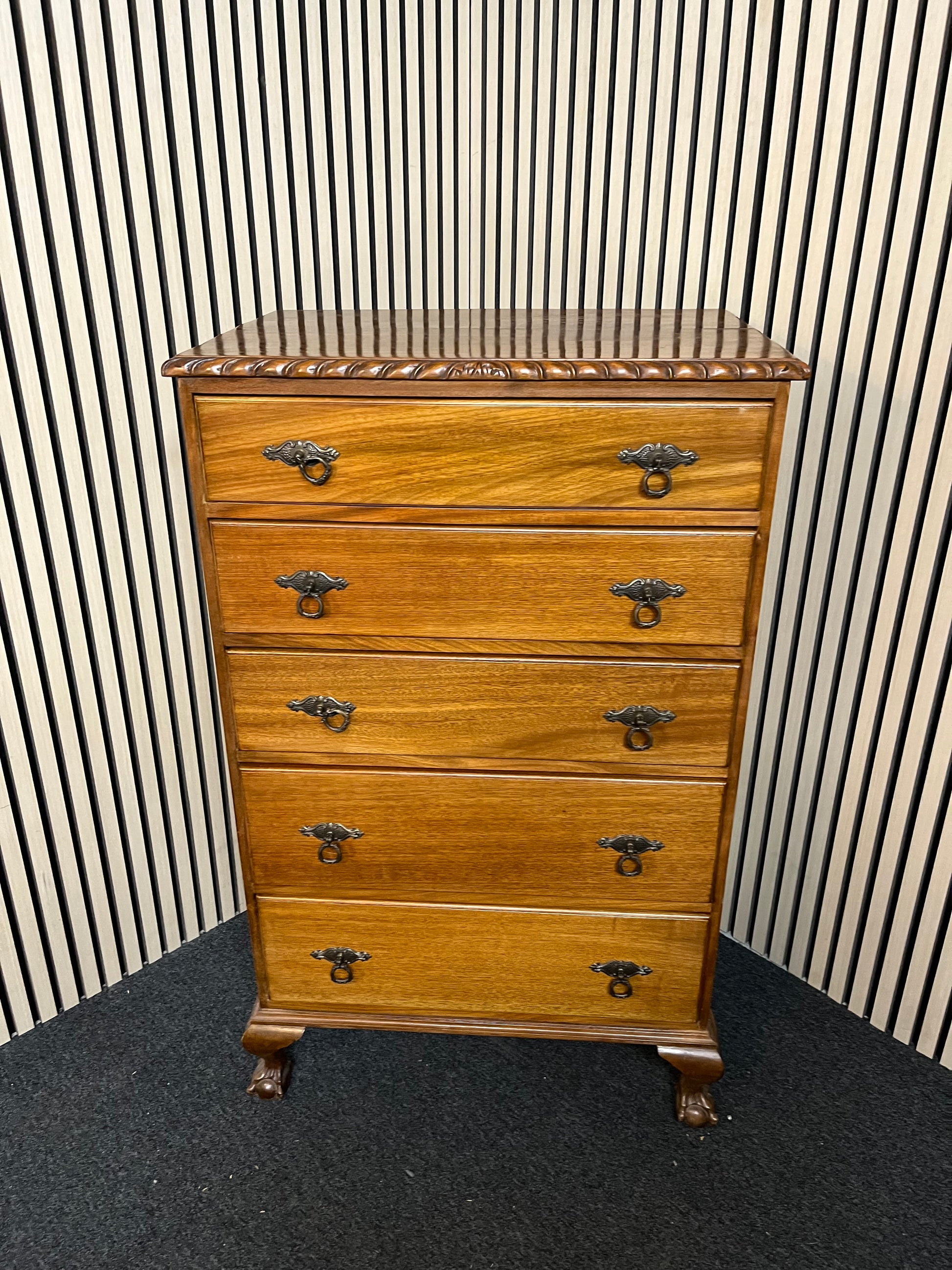 Tall 5 high mahogany chest of drawers (H 115 x W 70 x D 50 cm) 2325
