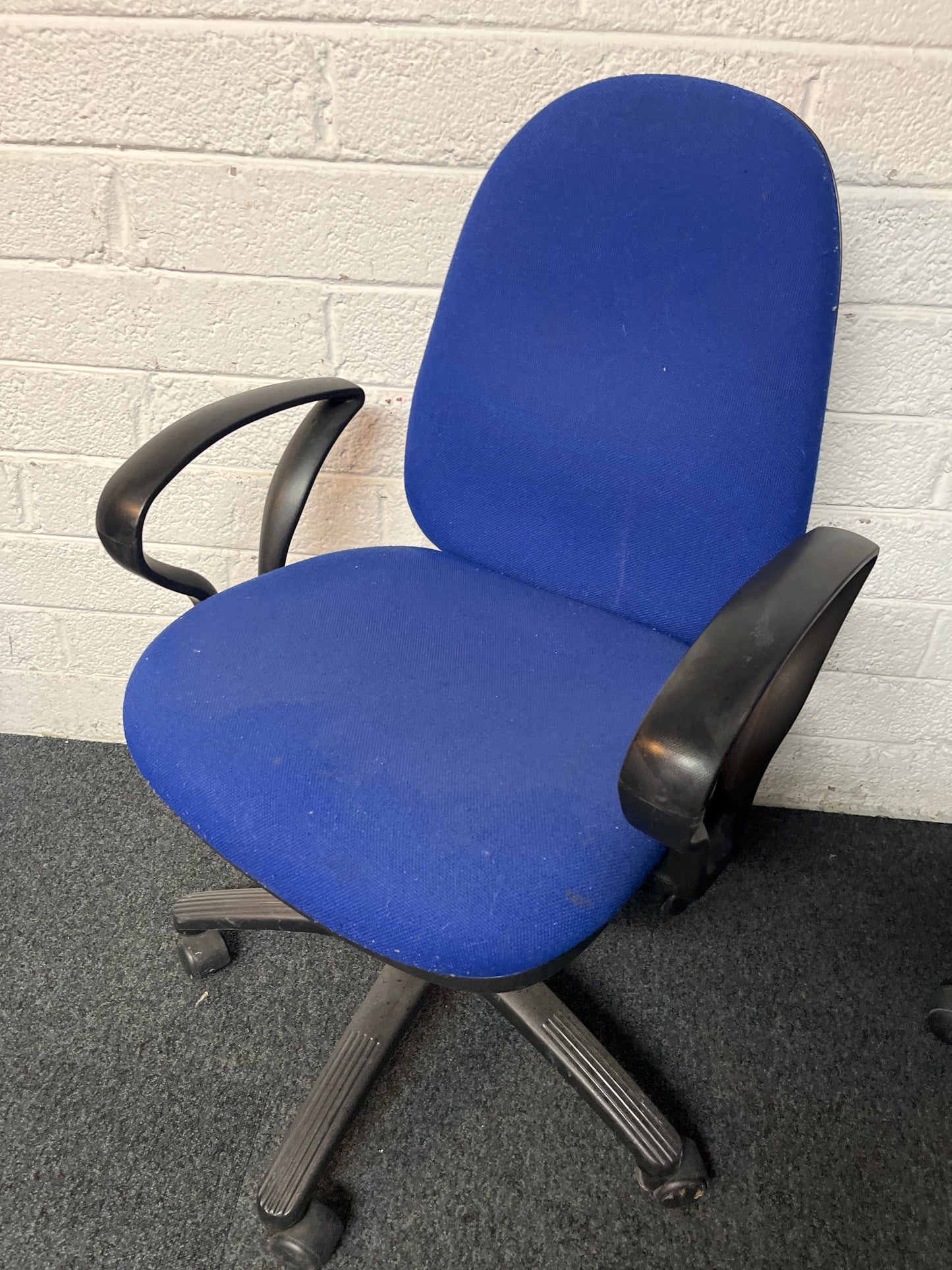 SECONDHAND blue fabric swivel one lever with loop arms