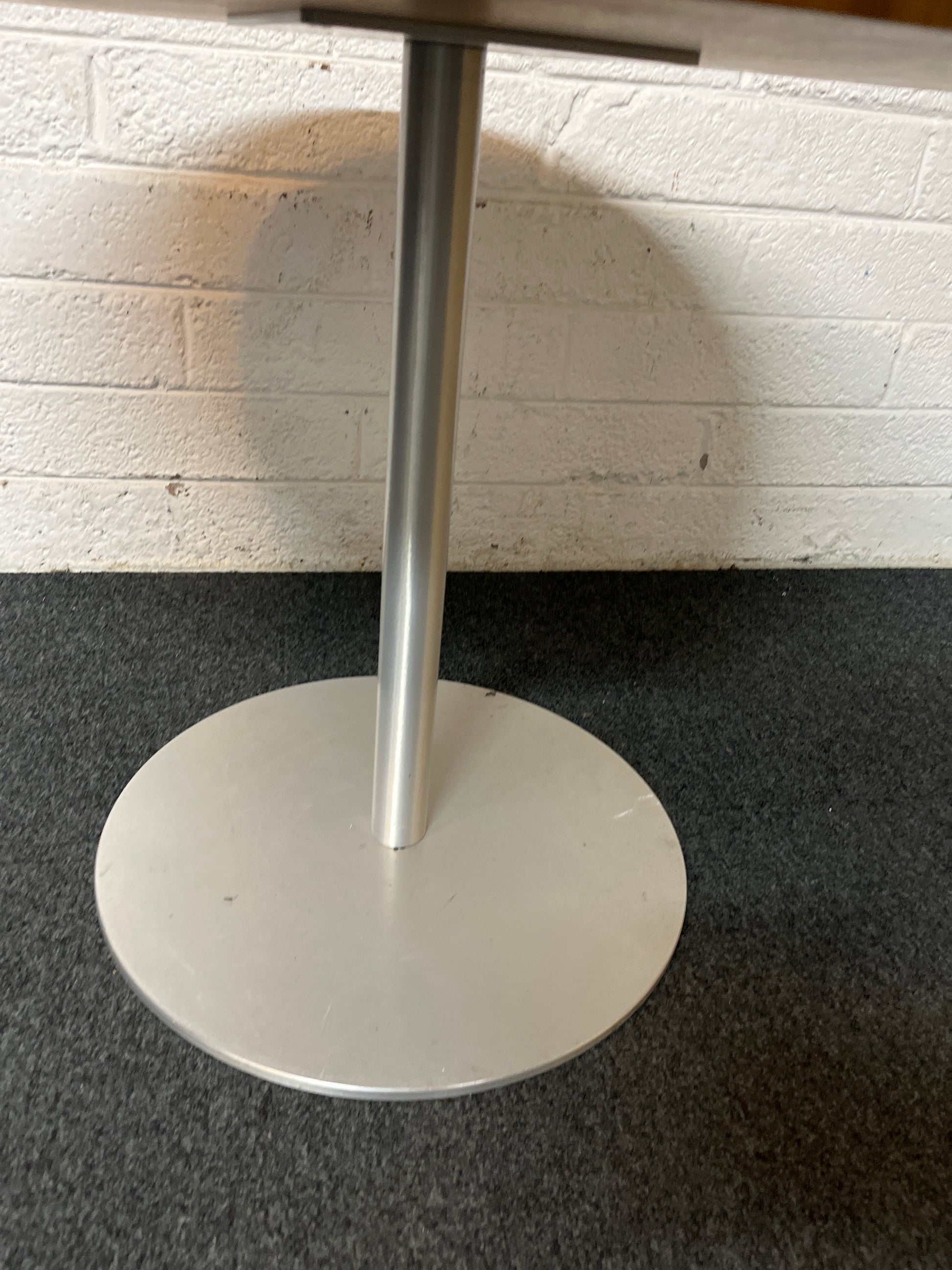 Cherry circular dining table with ( H 64 x diameter 80 cm) 1325