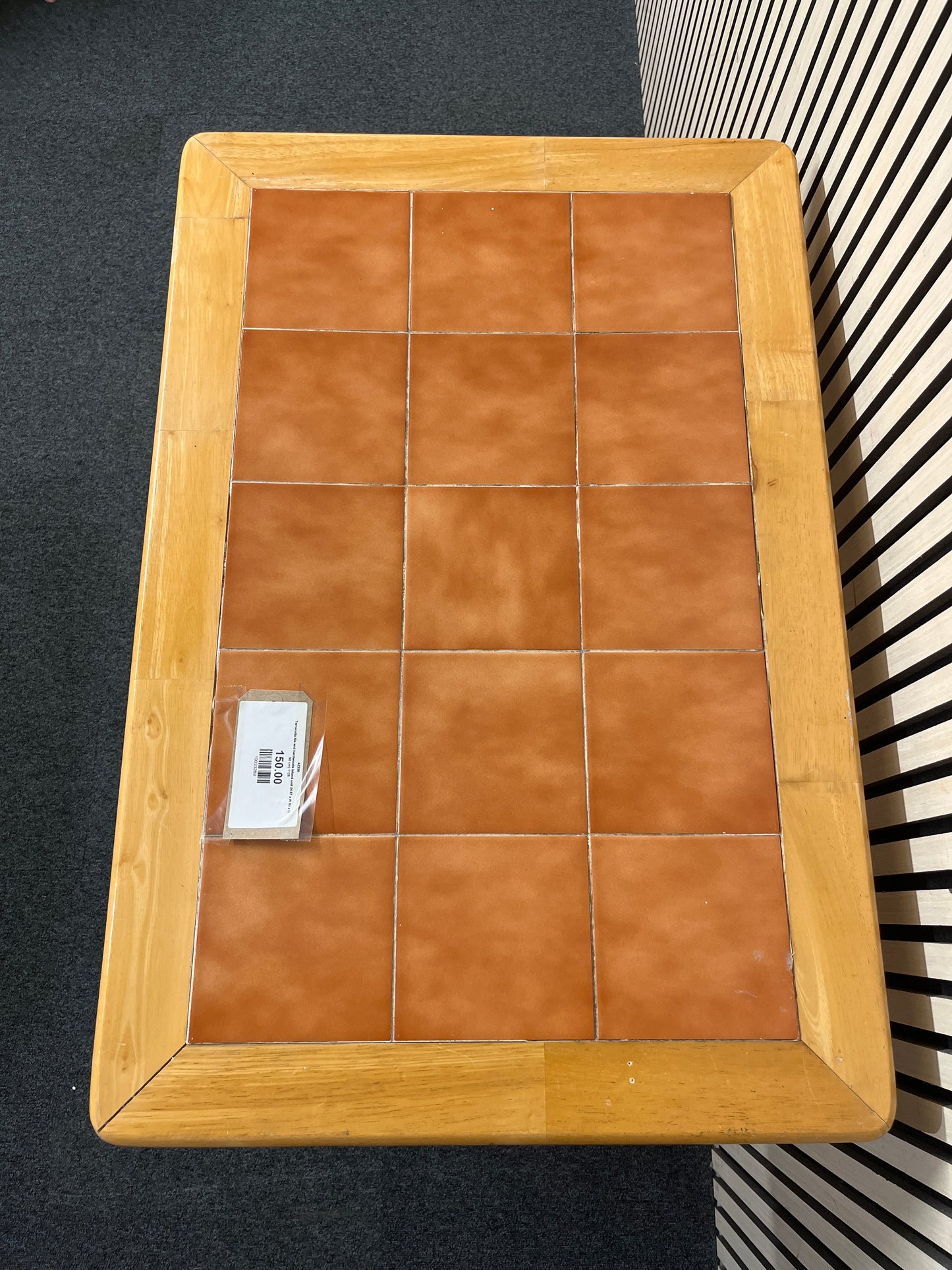 Terracotta tile and hardwoods island unit (H 87 x W 89 x D 60 cm) 1126