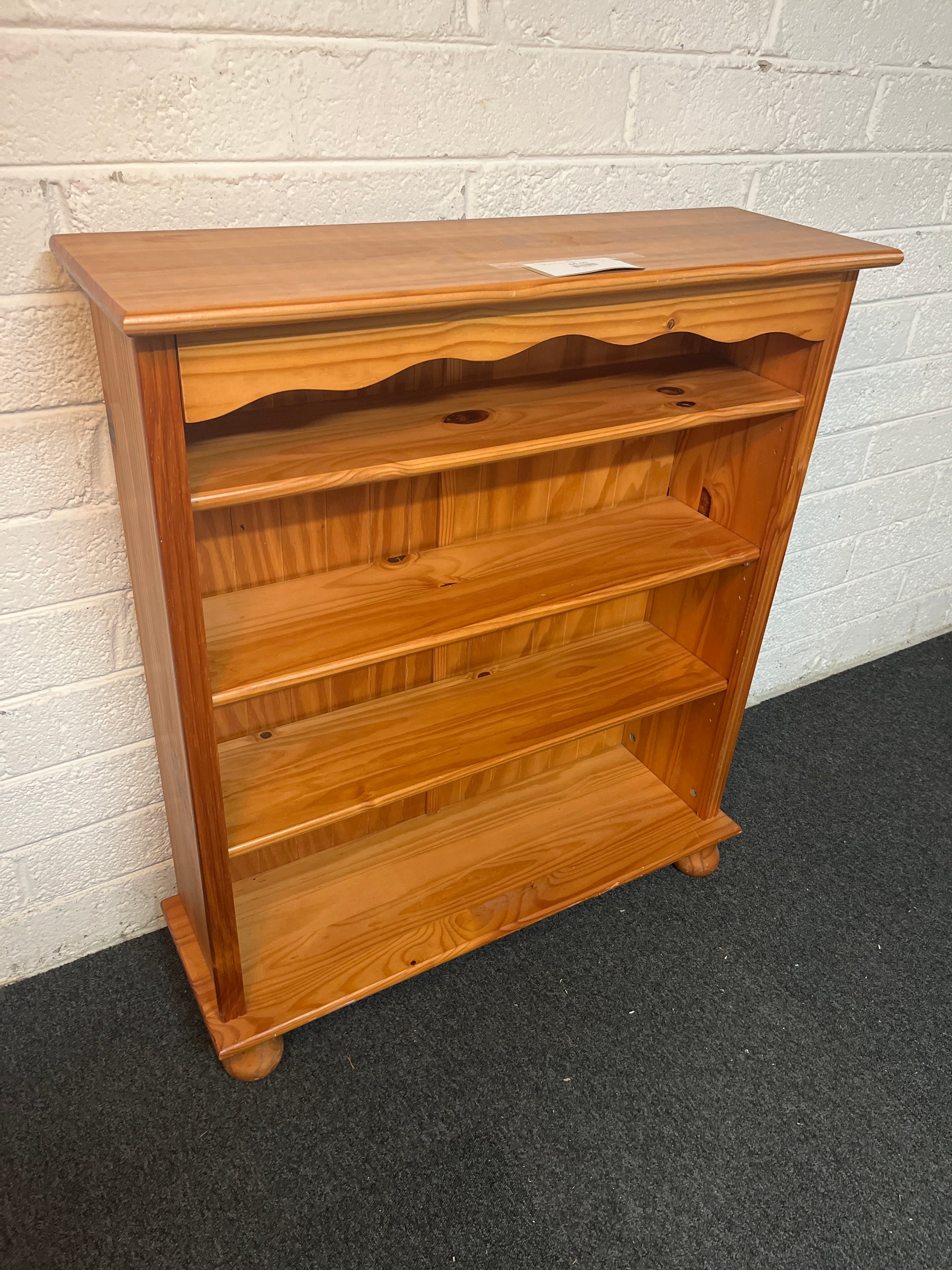 Low solid pine open bookcase (H 100 x W 88 x D 28 cm) 1325