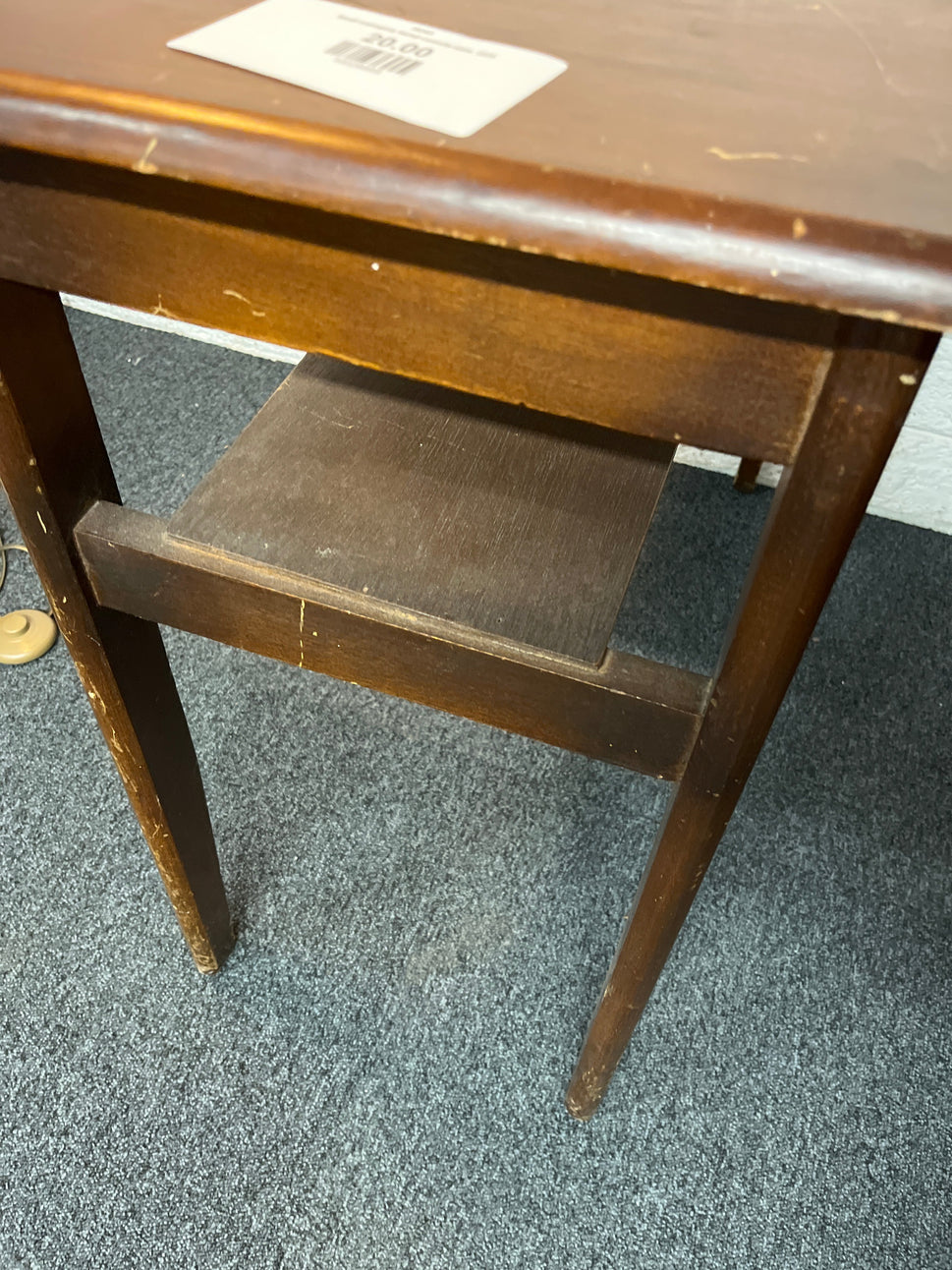 Small mahogany tiered console table  2225