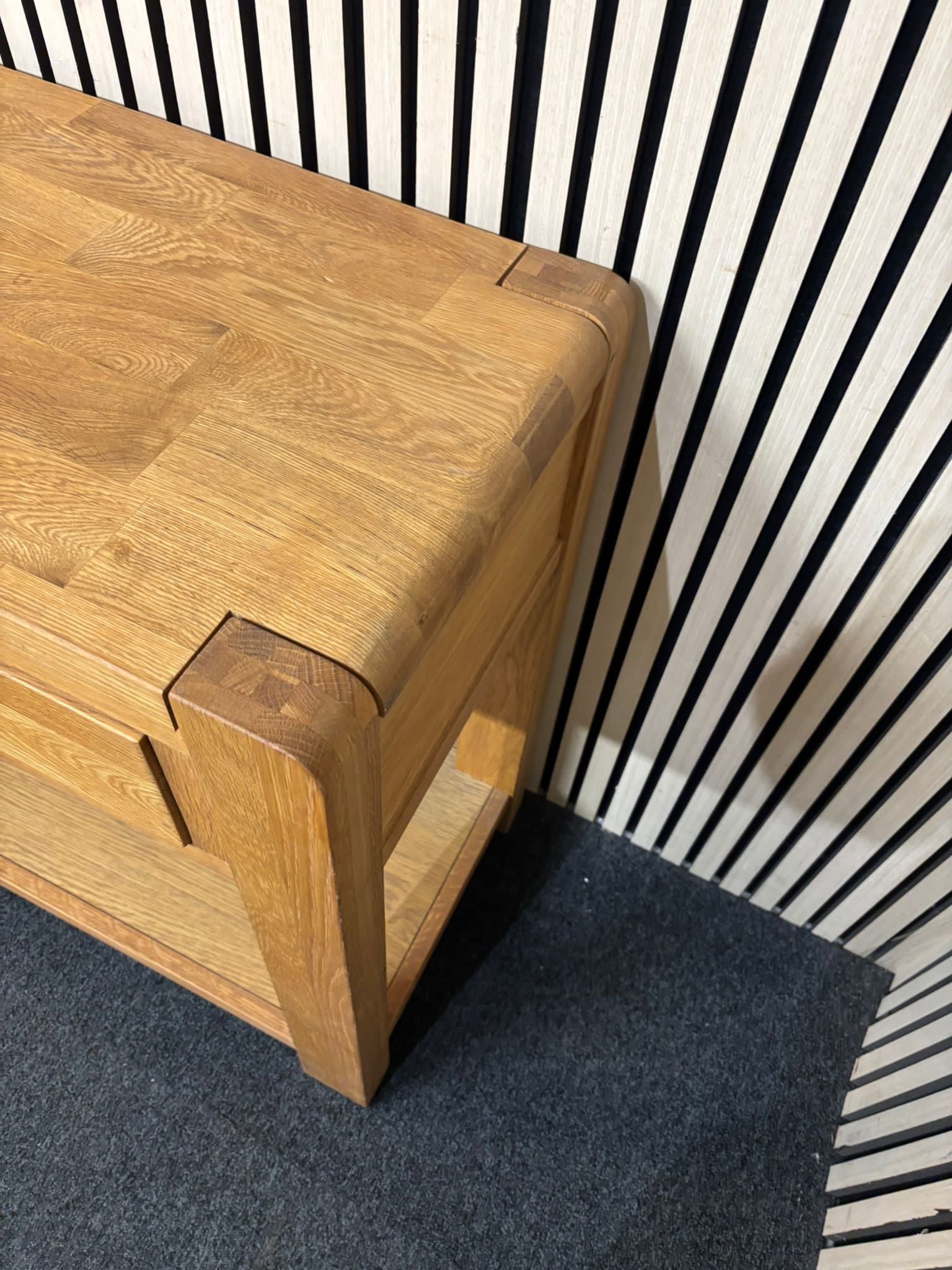 Solid oak 2 drawer hall table (H 80 x W 100 x D 40 cm) 2226