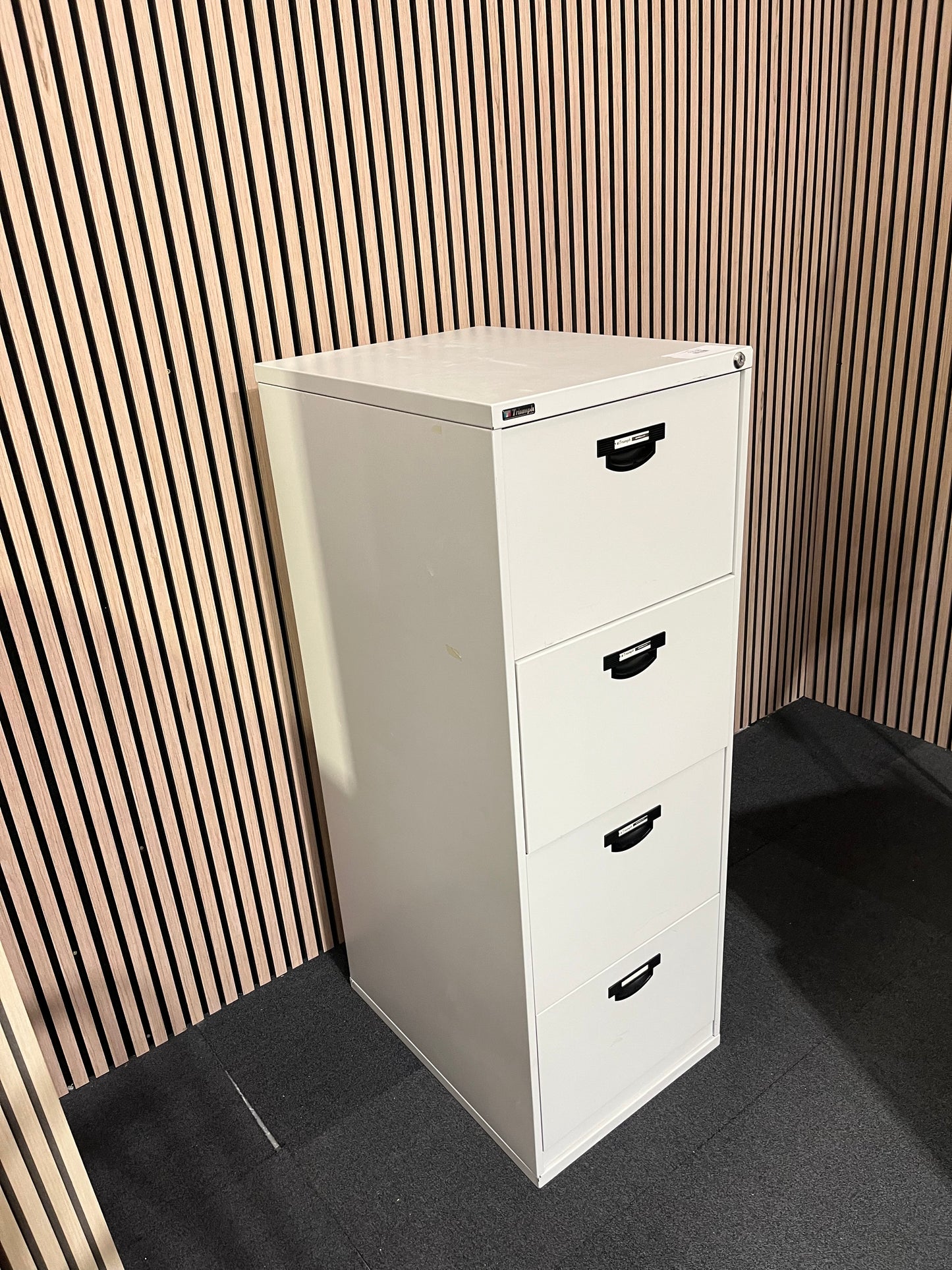 Grey metal 4 drawer filing cabinet