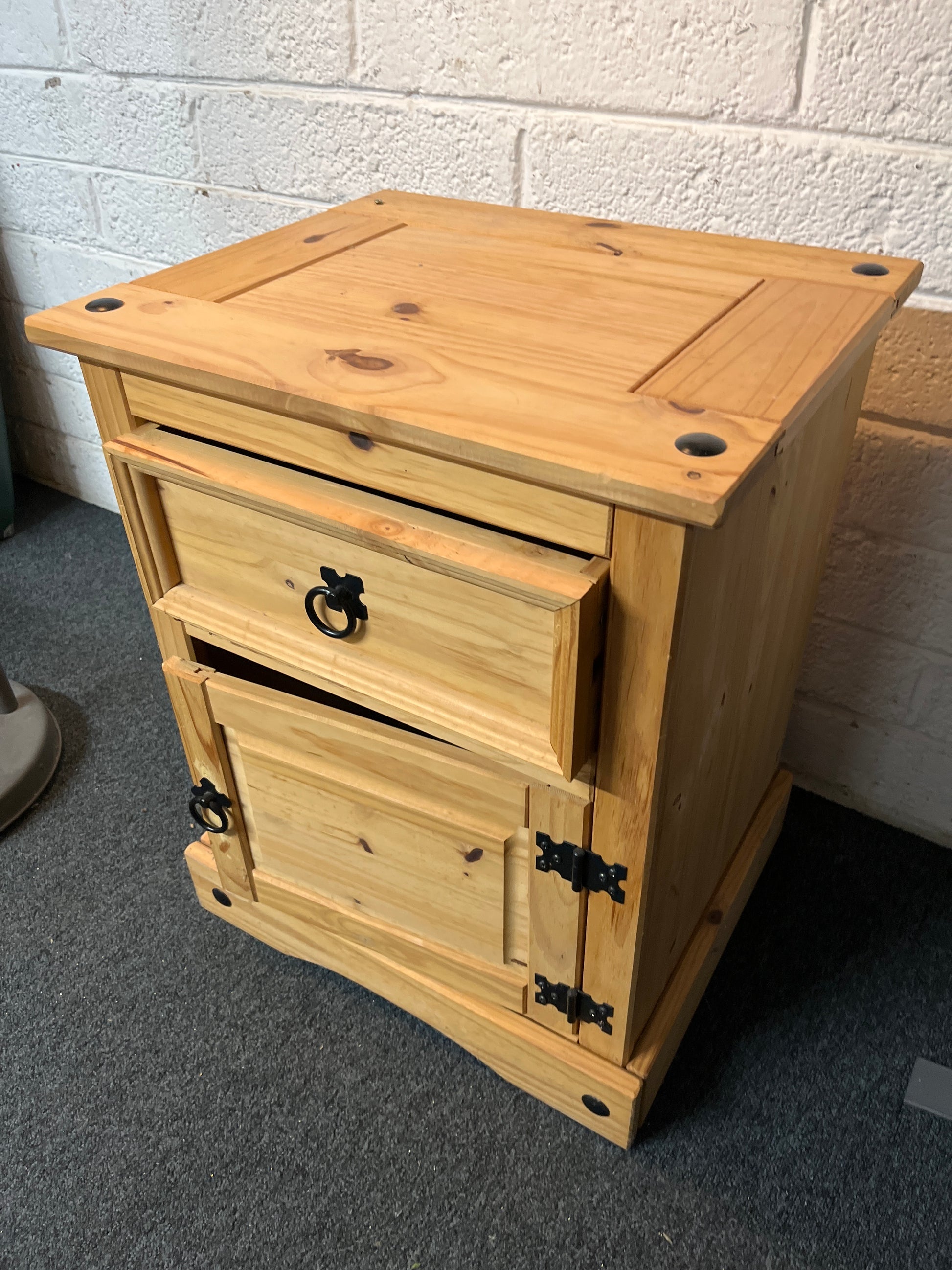 Waxed pine corona 1 door 1 drawer bedside locker (H 64 x W 51 x D 43 cm) 2225