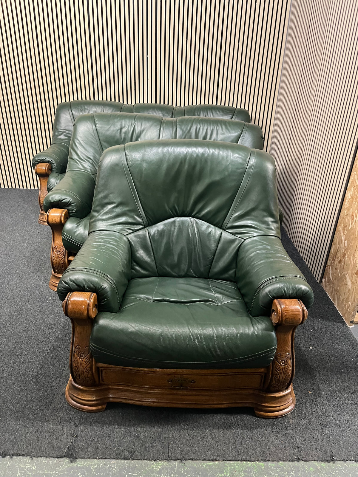 3+2+1 Dark green leather, solid oak framed sofa suite with base drawers  44385