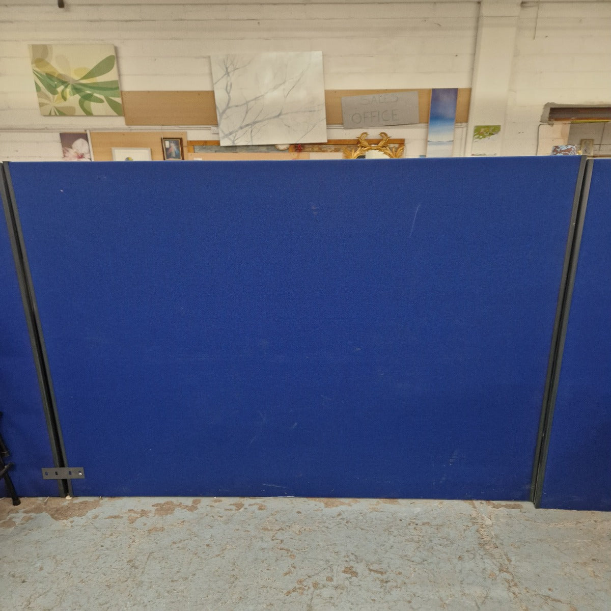 Floor standing fabric screen - Various finishes 1512FS