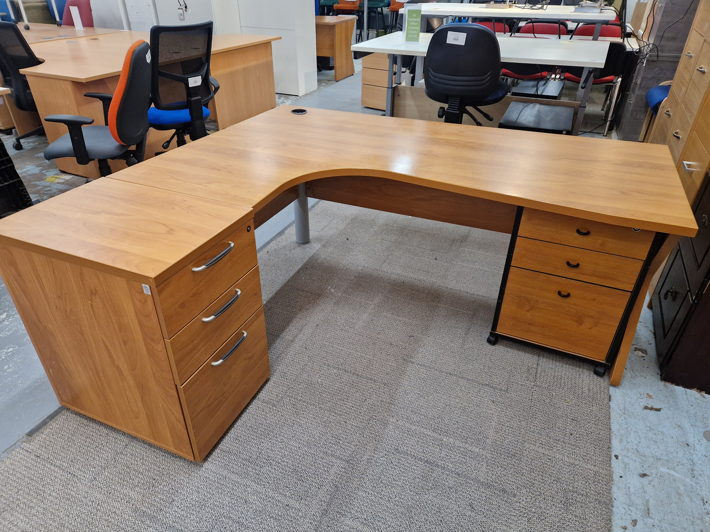 1800x1200 and 1600x1200 radial cherry panel desk