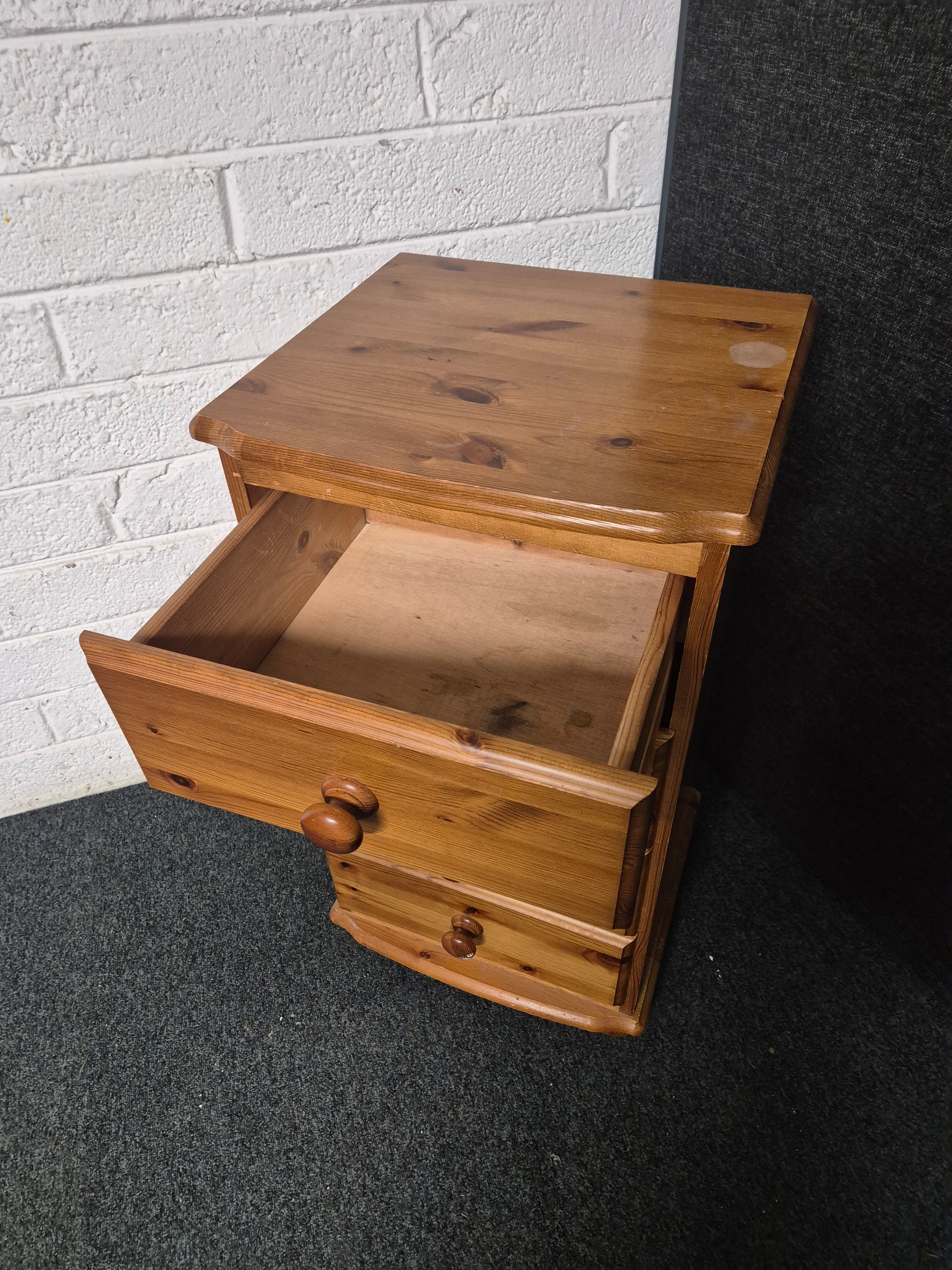 Solid pine 4 drawer Tallboy (H 850 x W 460 x D 450 mm) 3125