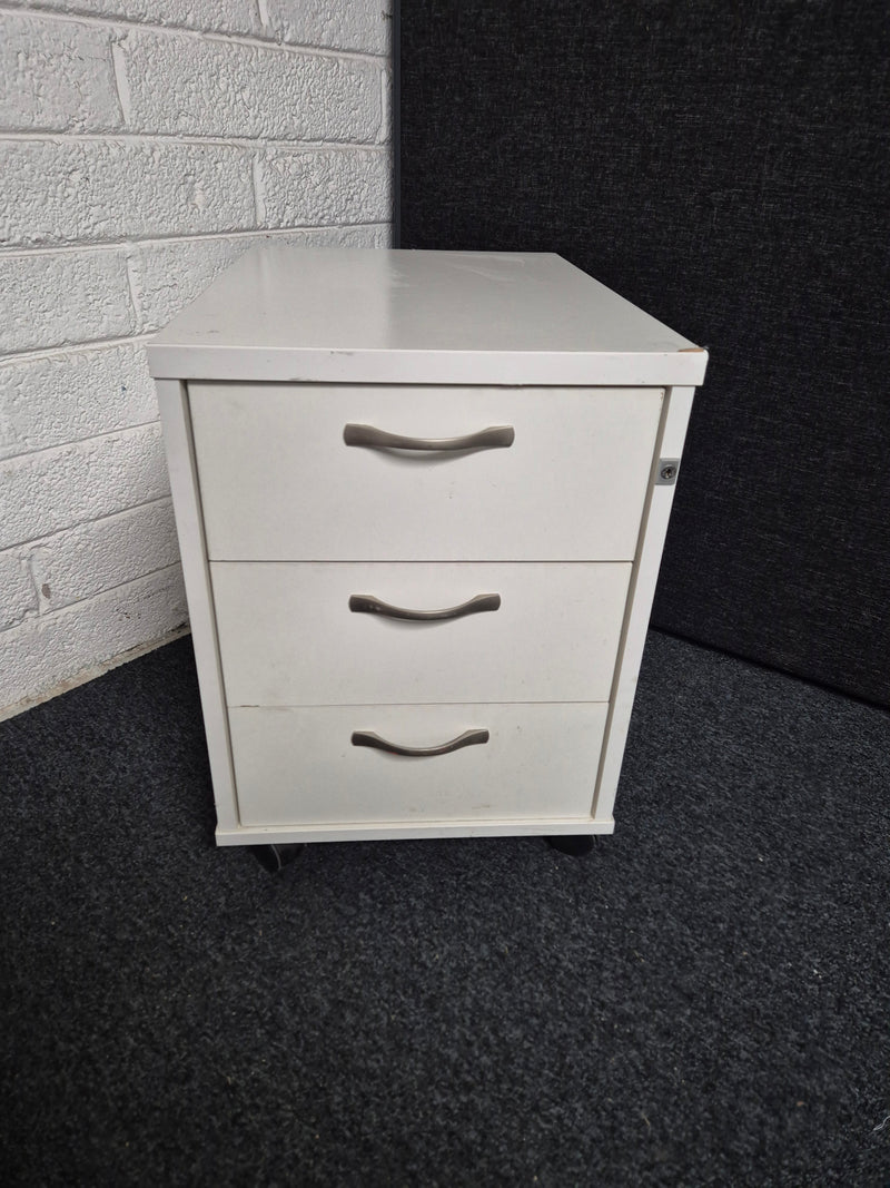2 or 3 drawer wooden mobile pedestal
