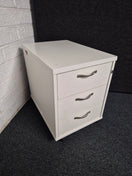 2 or 3 drawer wooden mobile pedestal
