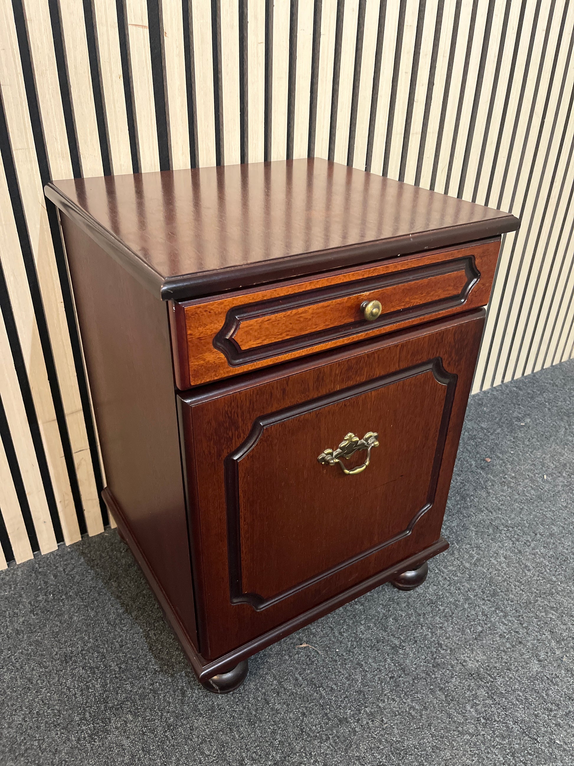 1 door 1 drawer ornate rossmore bedside locker 3126