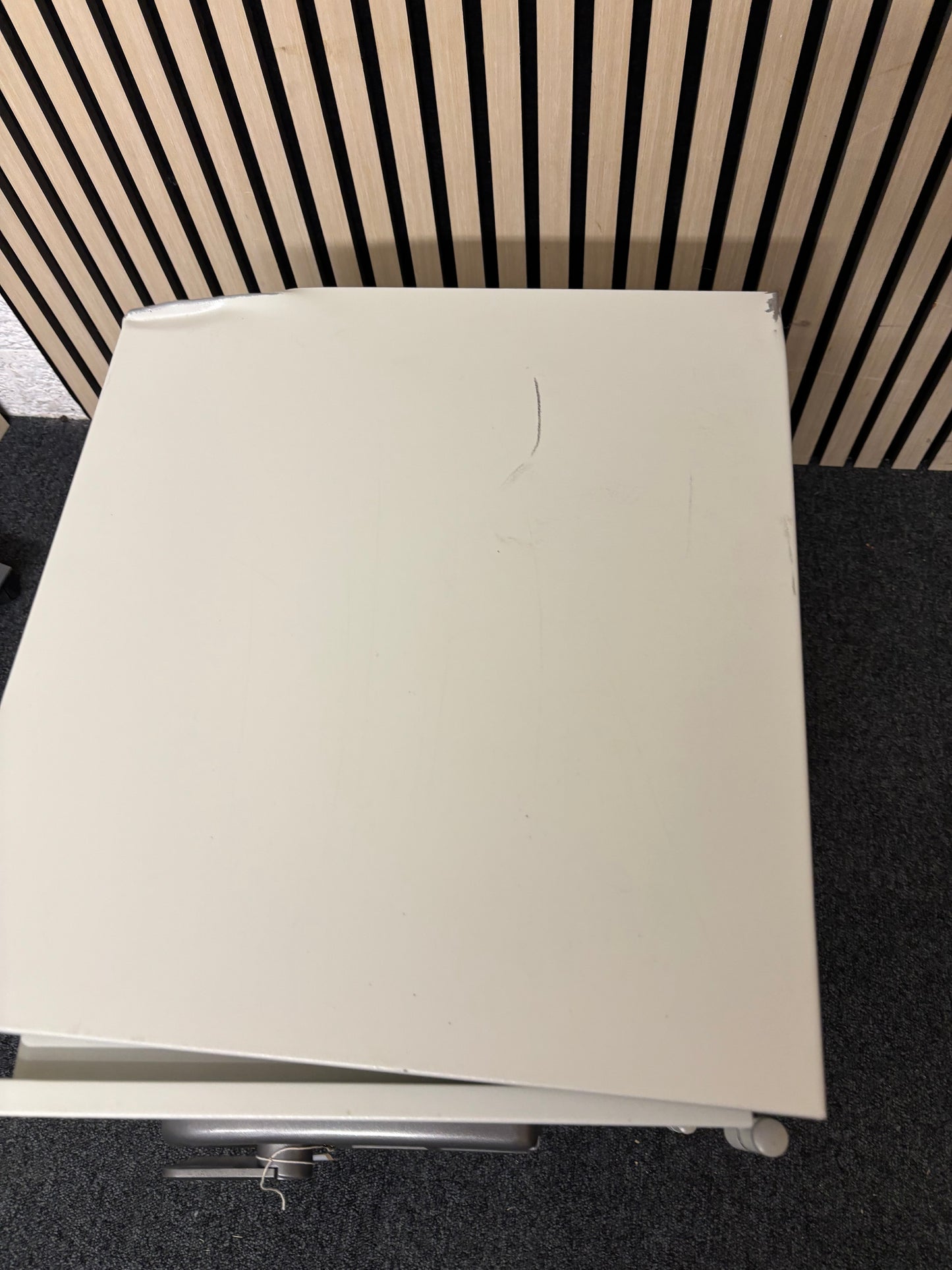 Phoenix fireproof digital safe. Battery operated. No key. Overwrite code. Dims 52Hx40Wx44D