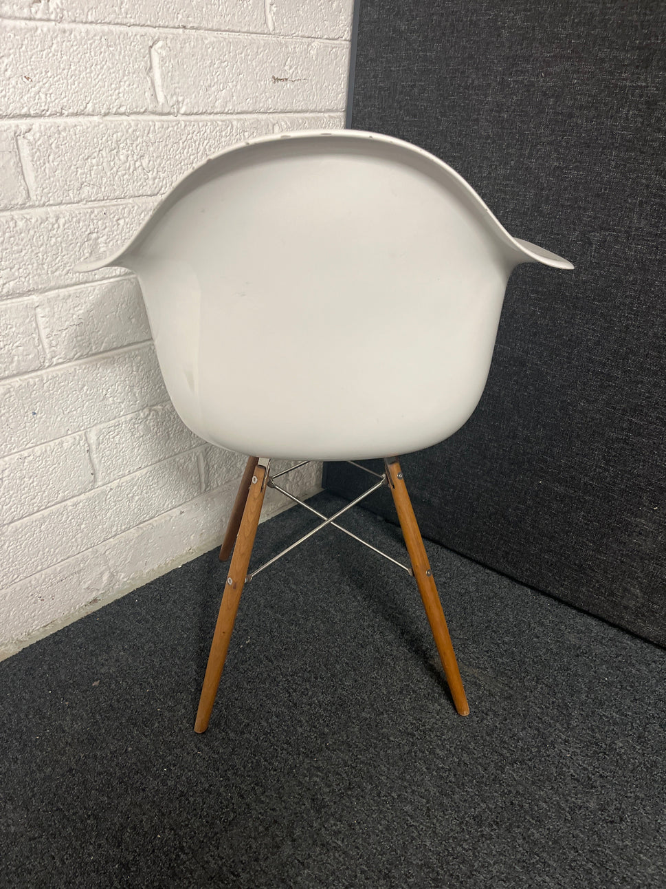 Eames style polycarbonate gloss white tulip club chair, solid wood leg frame. Qty 10 no. AVAILABLE 1225