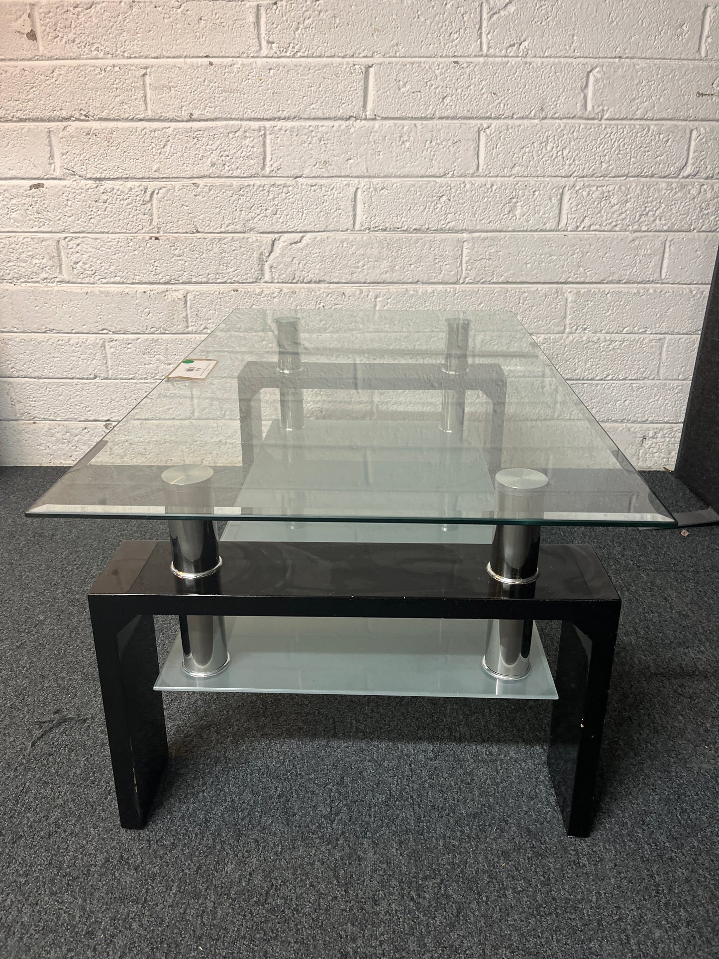 Black framed glass coffee table  (H 43 x W 100 x D 43 cm) 2225