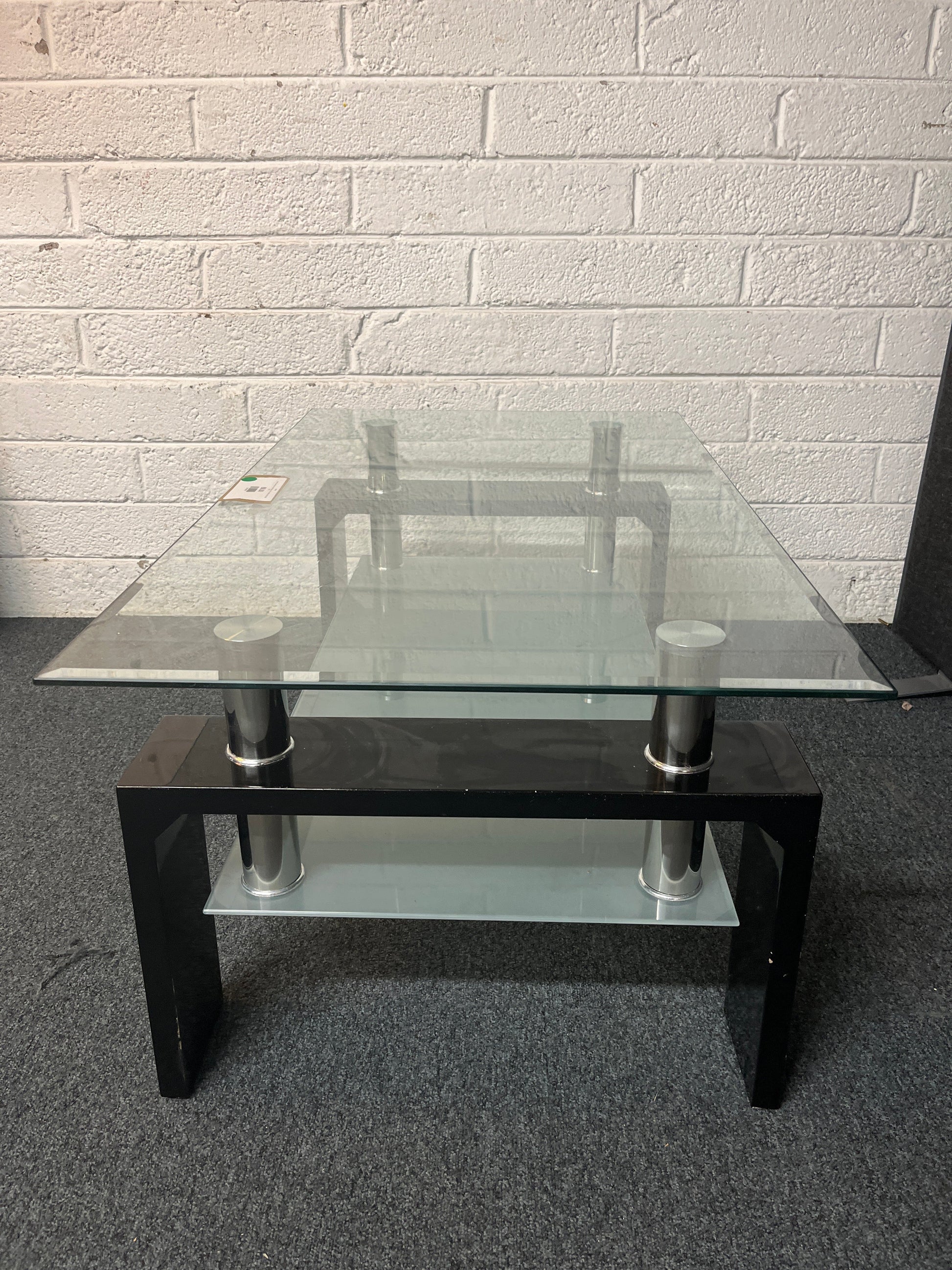 Black framed glass coffee table  (H 43 x W 100 x D 43 cm) 2225