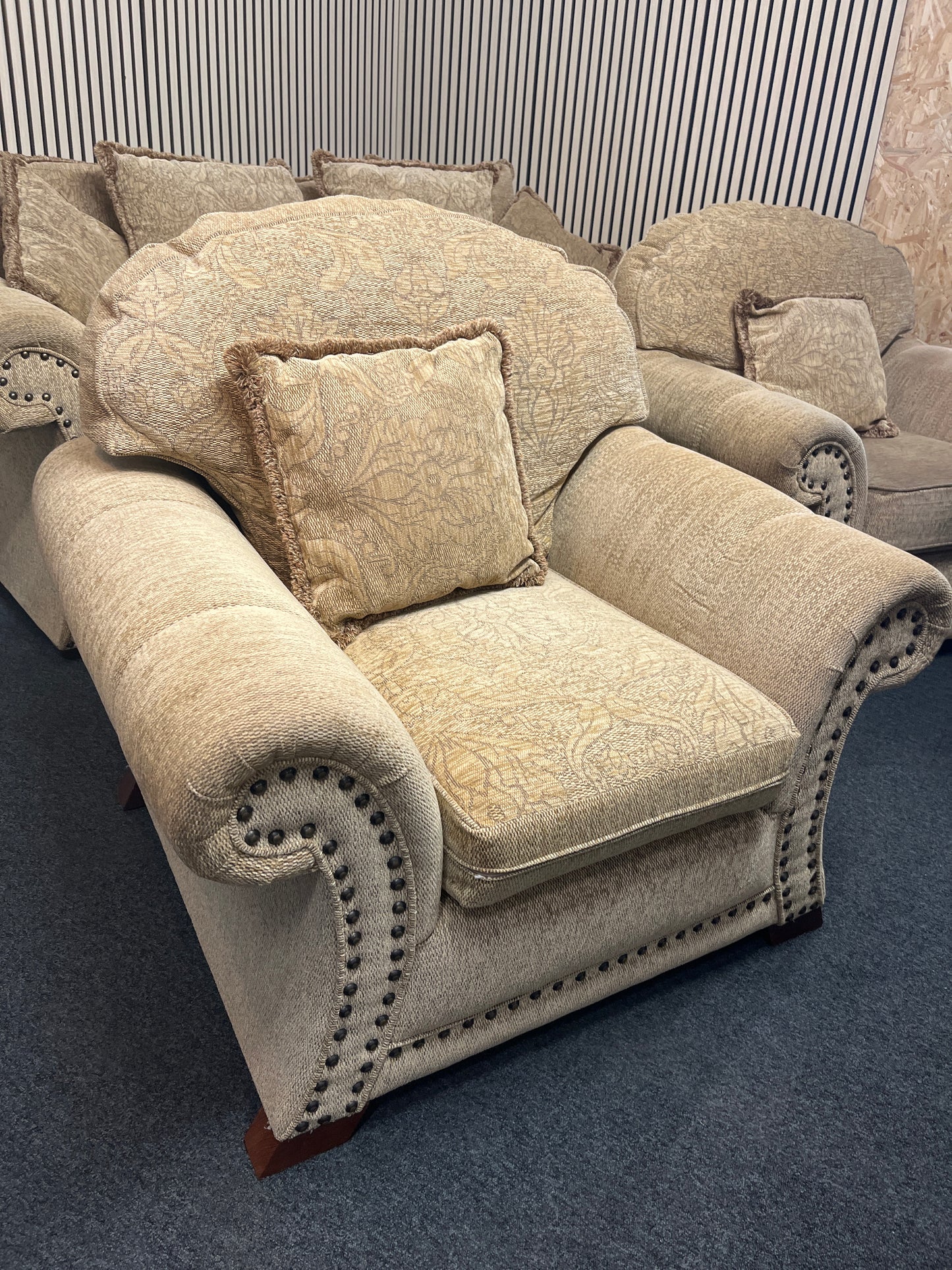 3+1+1 cream fabric mix suite 2325