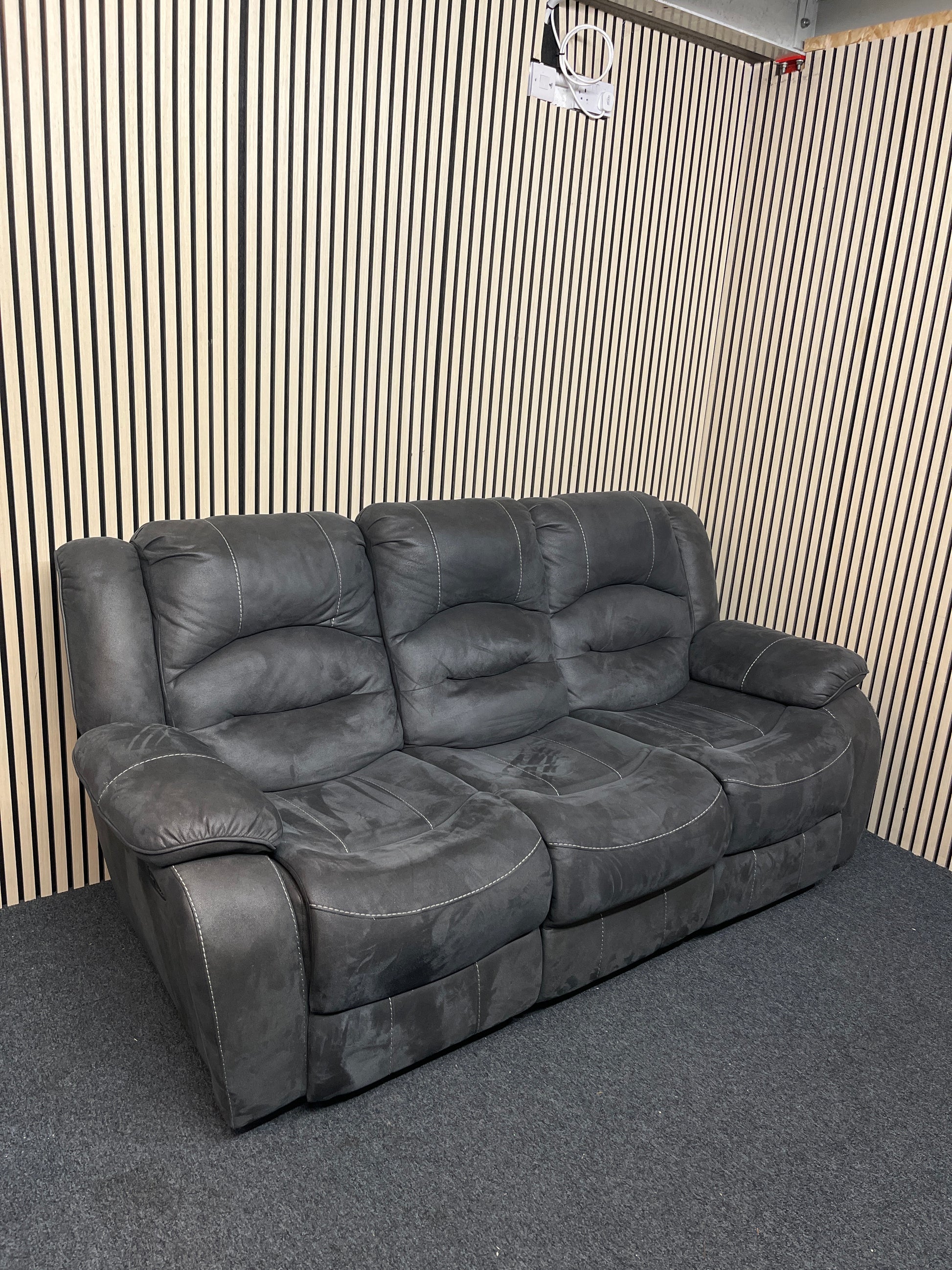 3 seater grey microfibre recliner sofa (215 cm wide) 3325