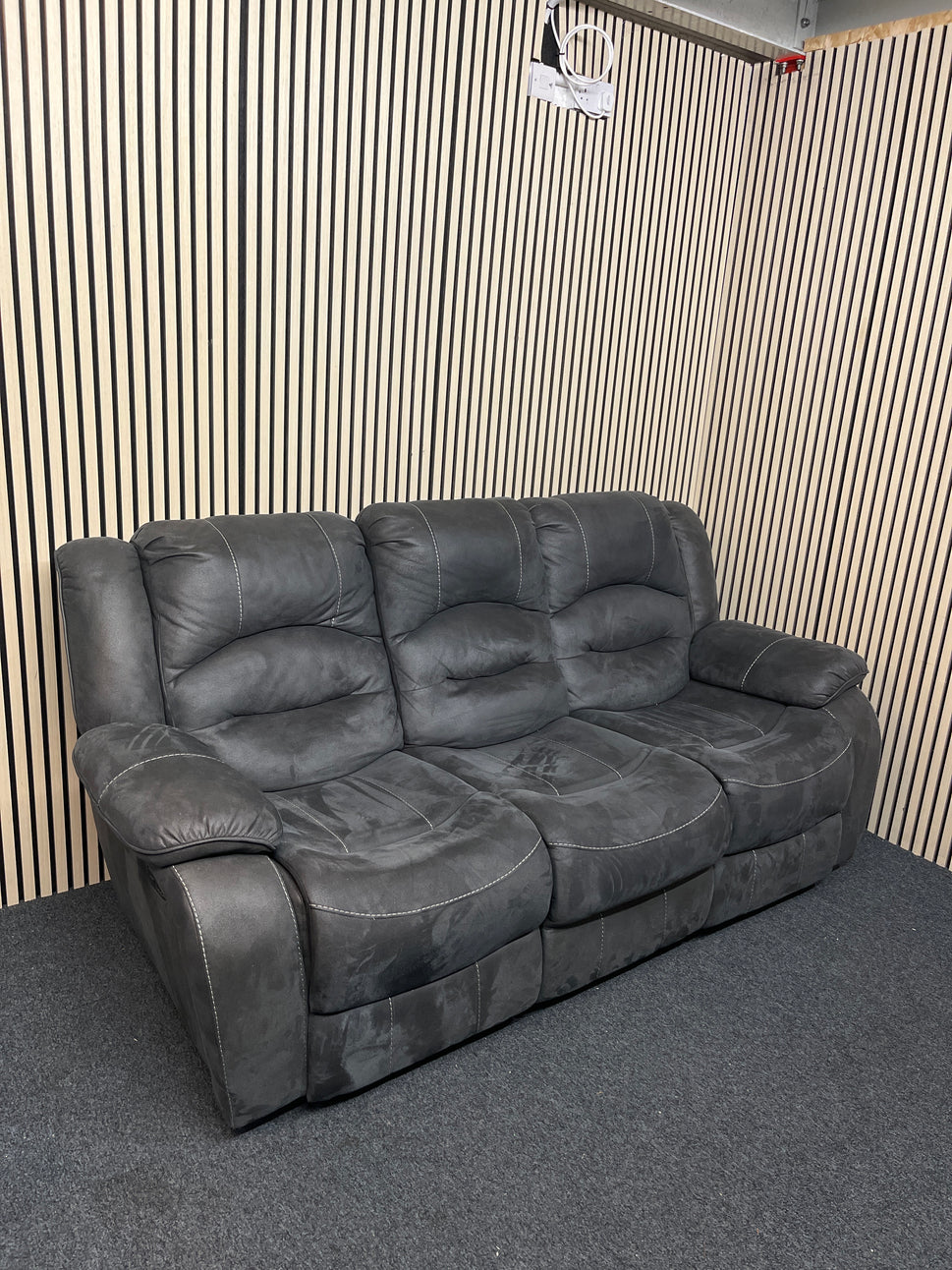 3 seater grey microfibre recliner sofa (215 cm wide) 3325