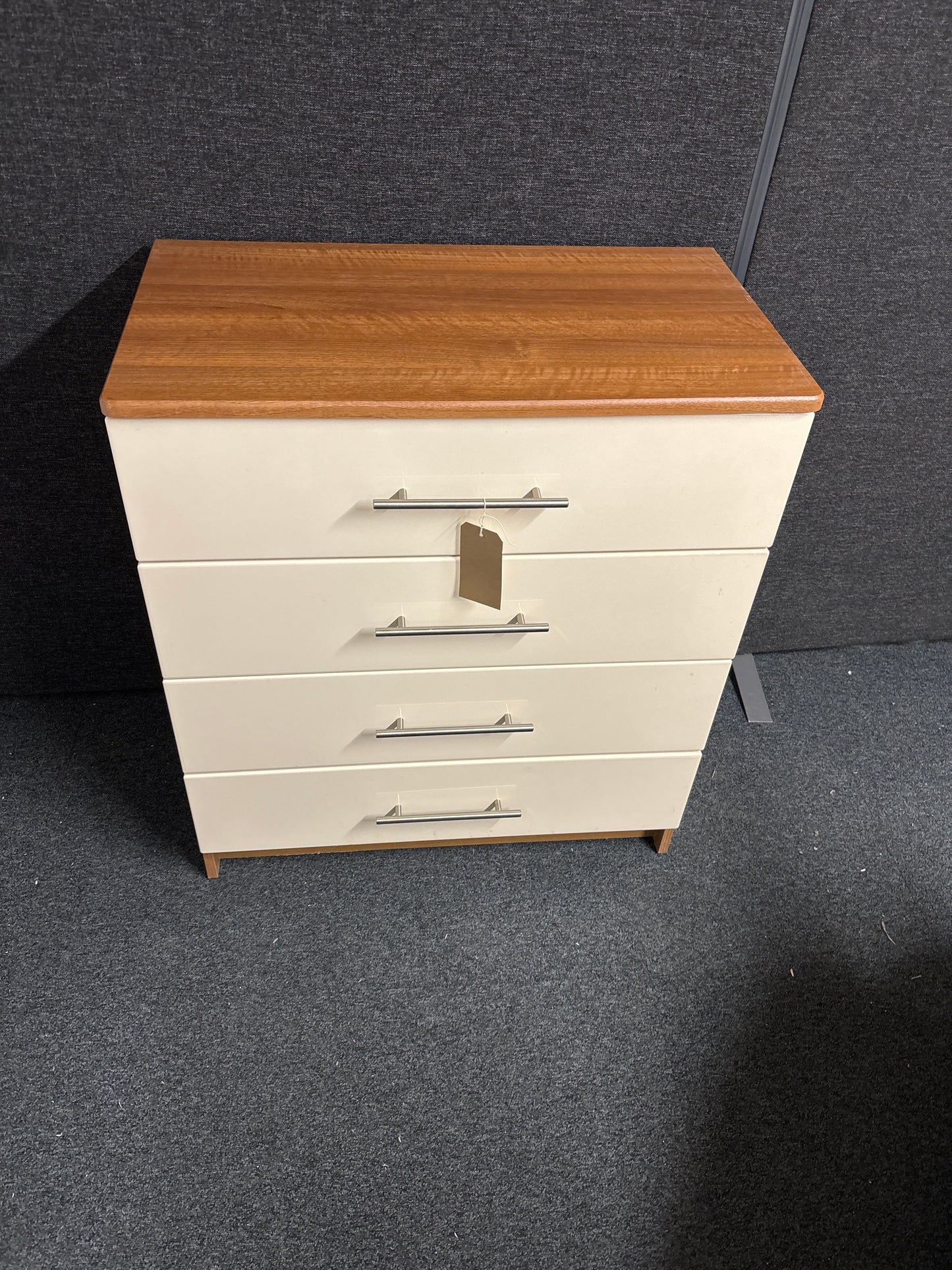 Cream 5 drawer ornate chest of drawers 1225