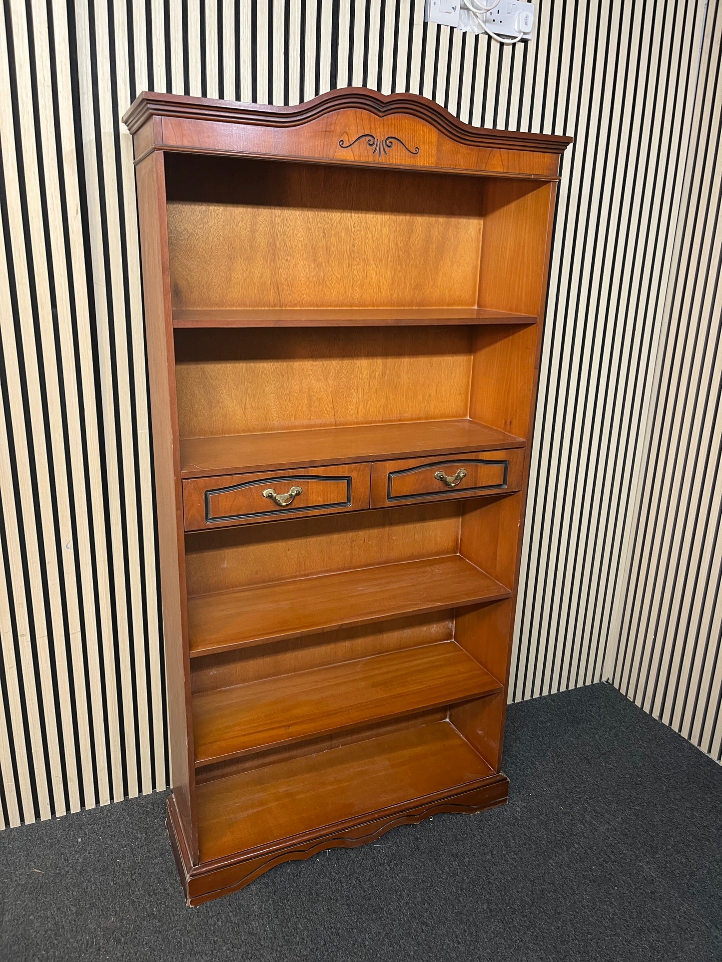 Tall Rossmore Mahogany open bookcase (H 188 x W 95 x D 30 cm) 2425