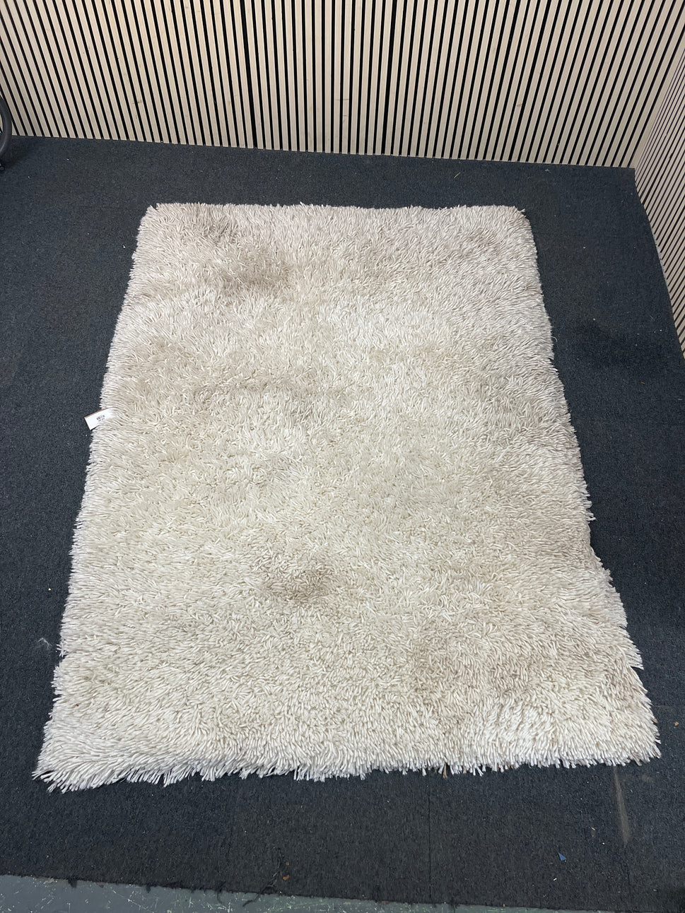 Large shaggy wool rug 3126
